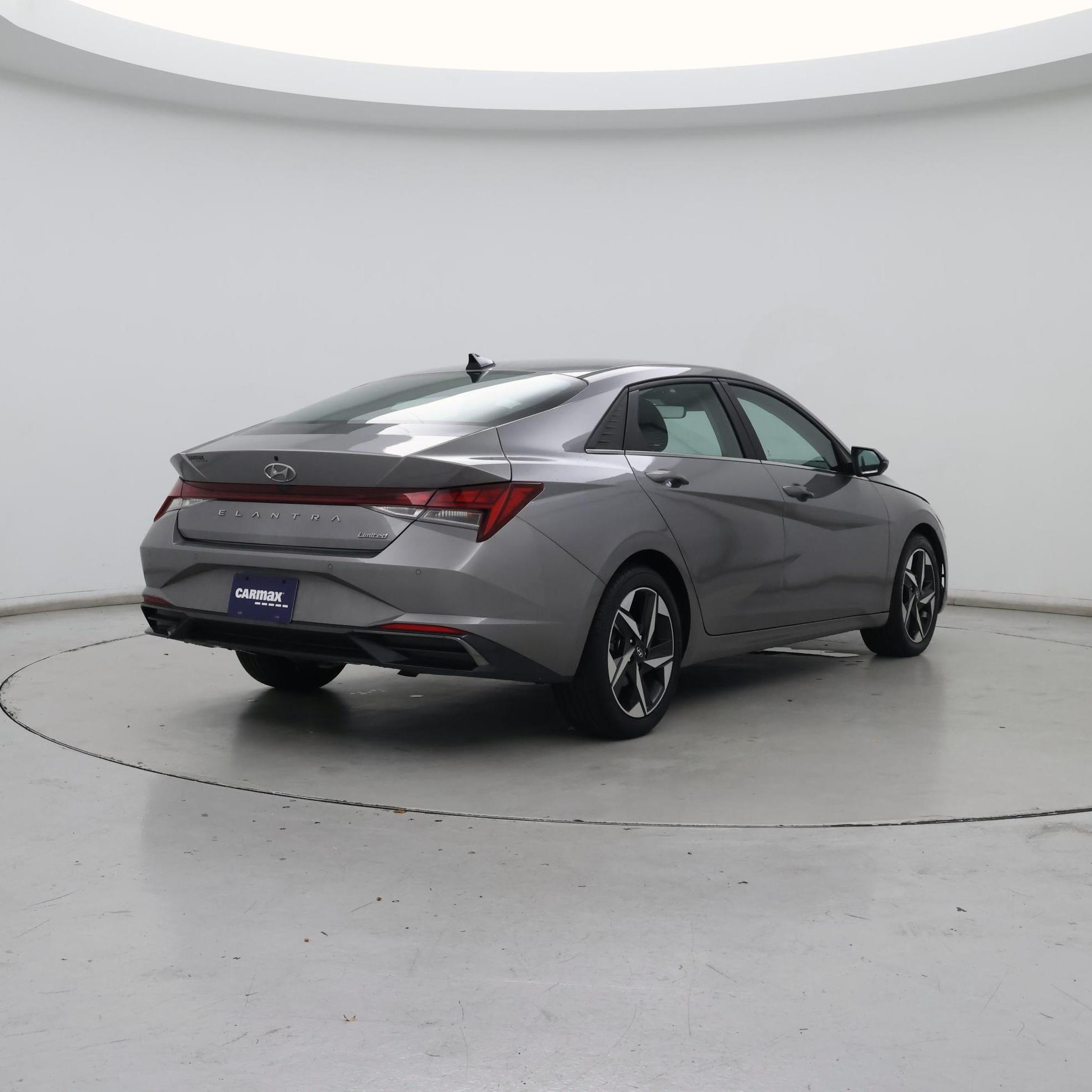 Thumbnail: 2023 Hyundai Elantra - 8