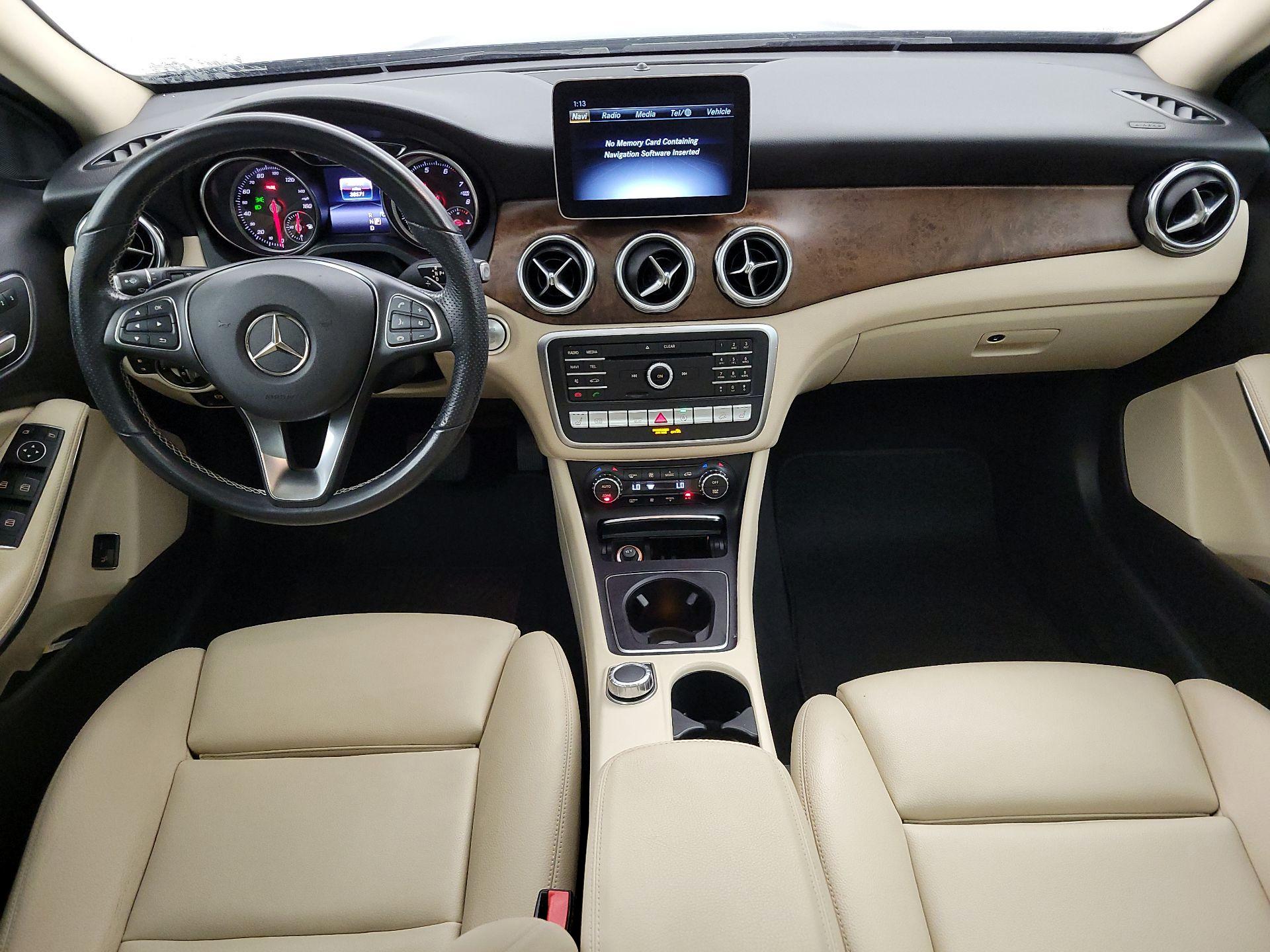 Thumbnail: 2019 Mercedes-Benz GLA - 9