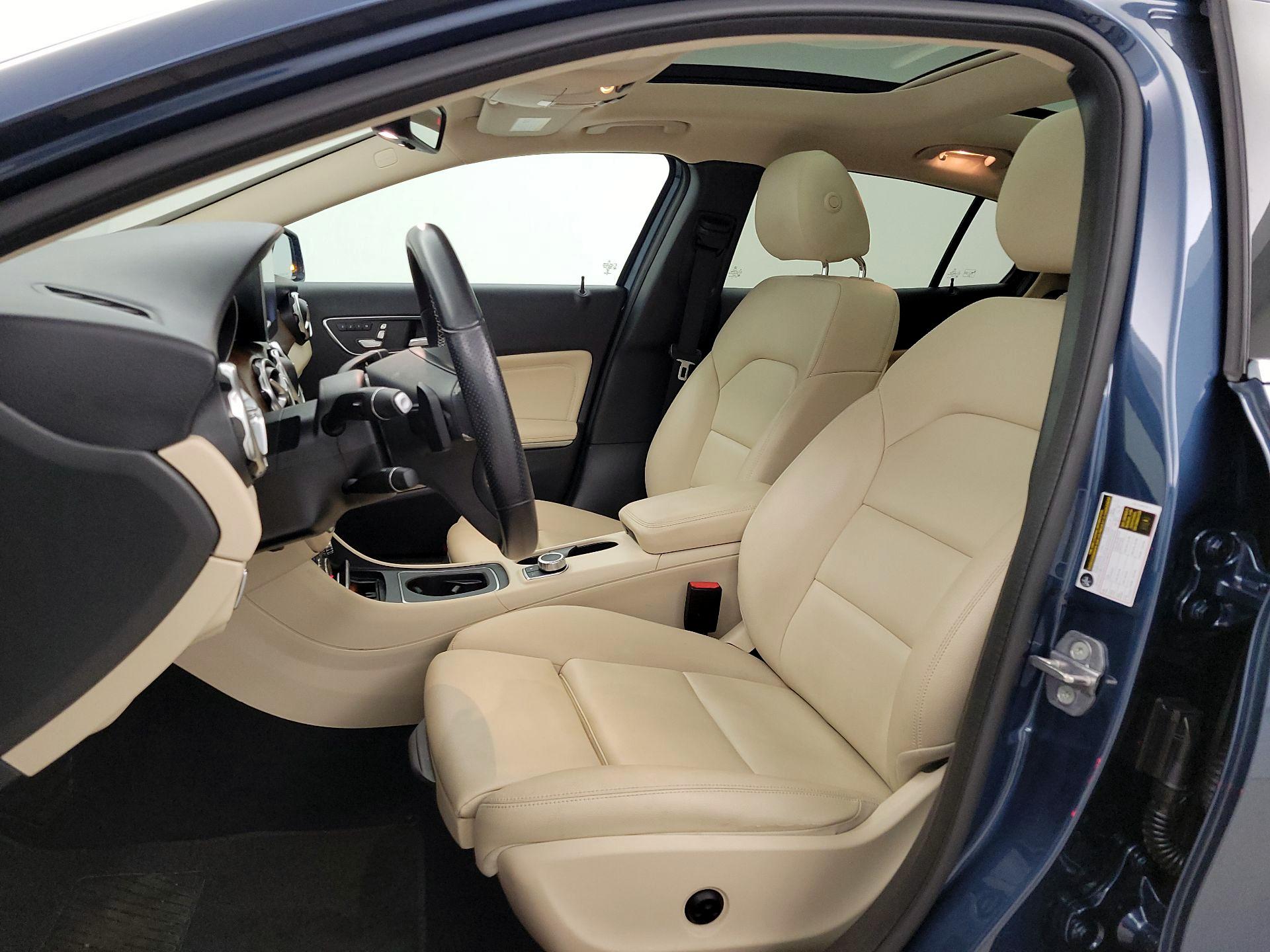 Thumbnail: 2019 Mercedes-Benz GLA - 11