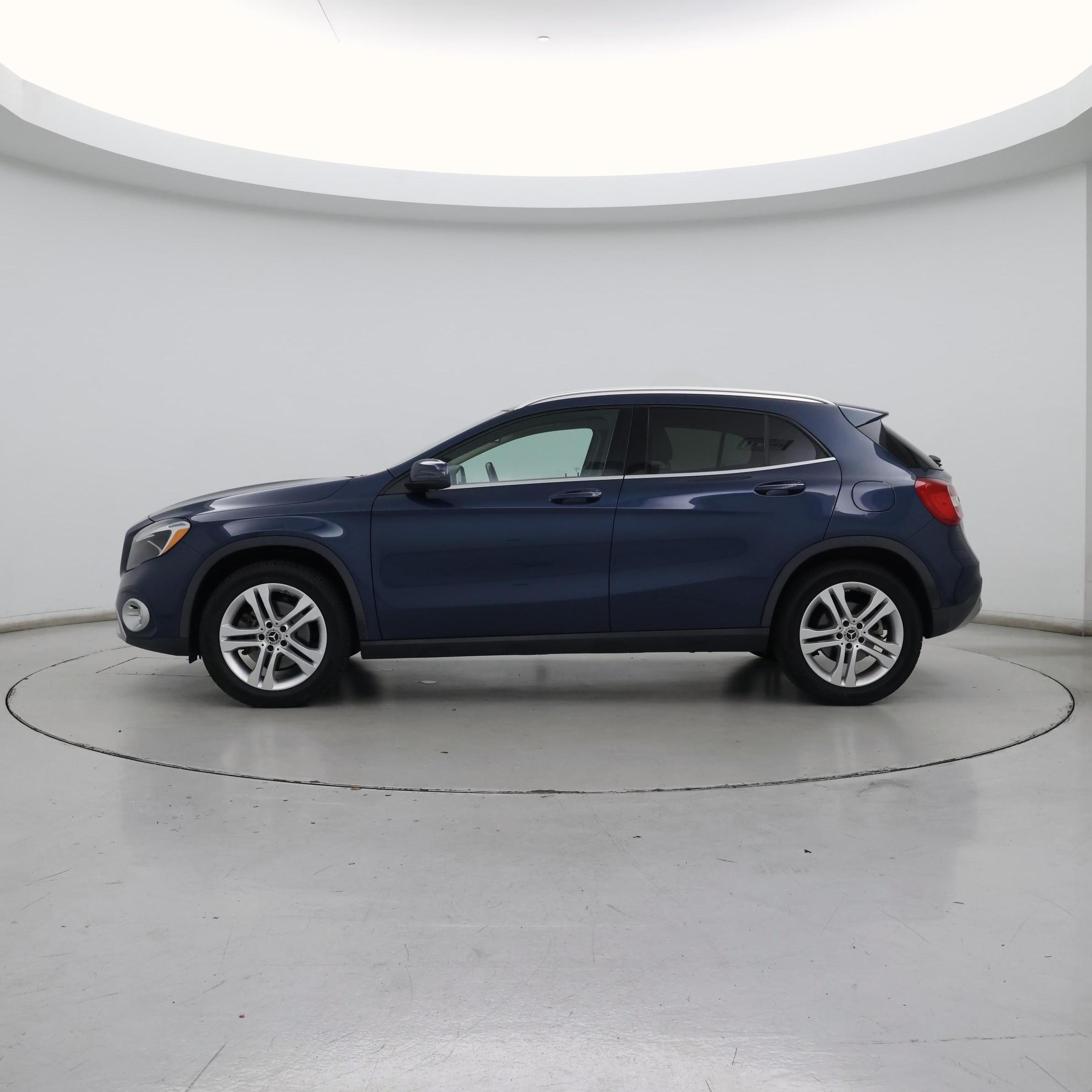 Thumbnail: 2019 Mercedes-Benz GLA - 3