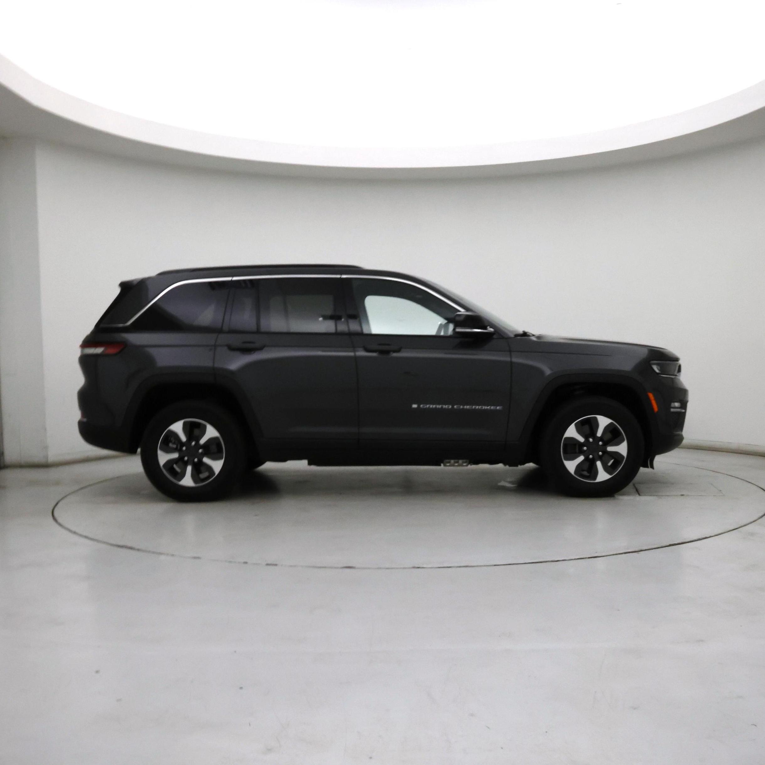 Thumbnail: 2024 Jeep Grand Cherokee - 7