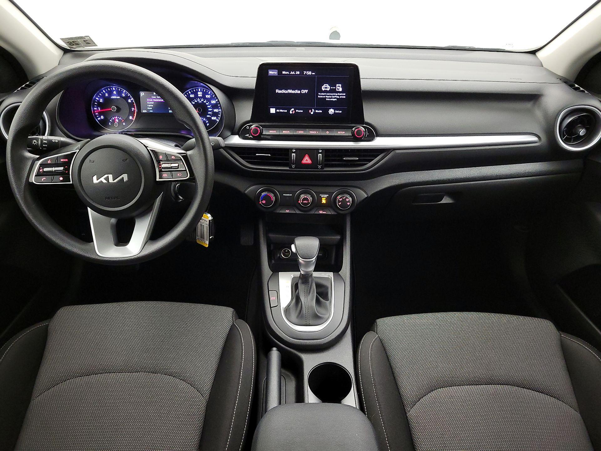 Thumbnail: 2023 Kia Forte - 9