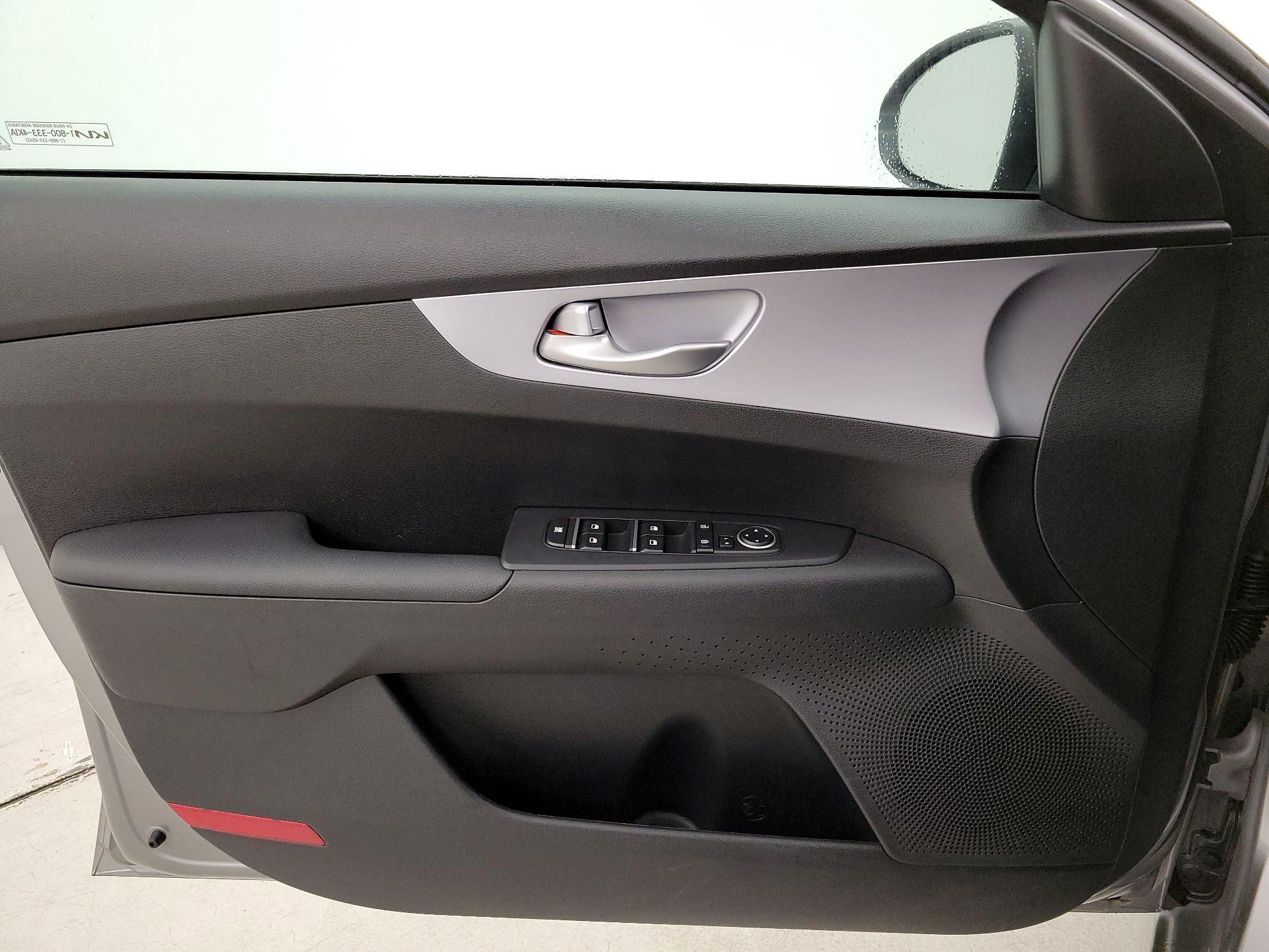 Thumbnail: 2023 Kia Forte - 12