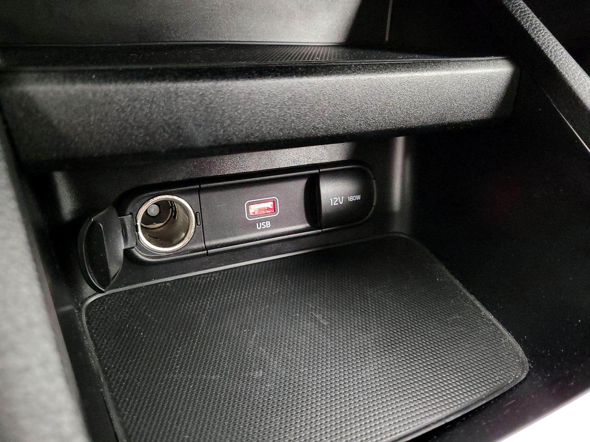 Thumbnail: 2023 Kia Forte - 18