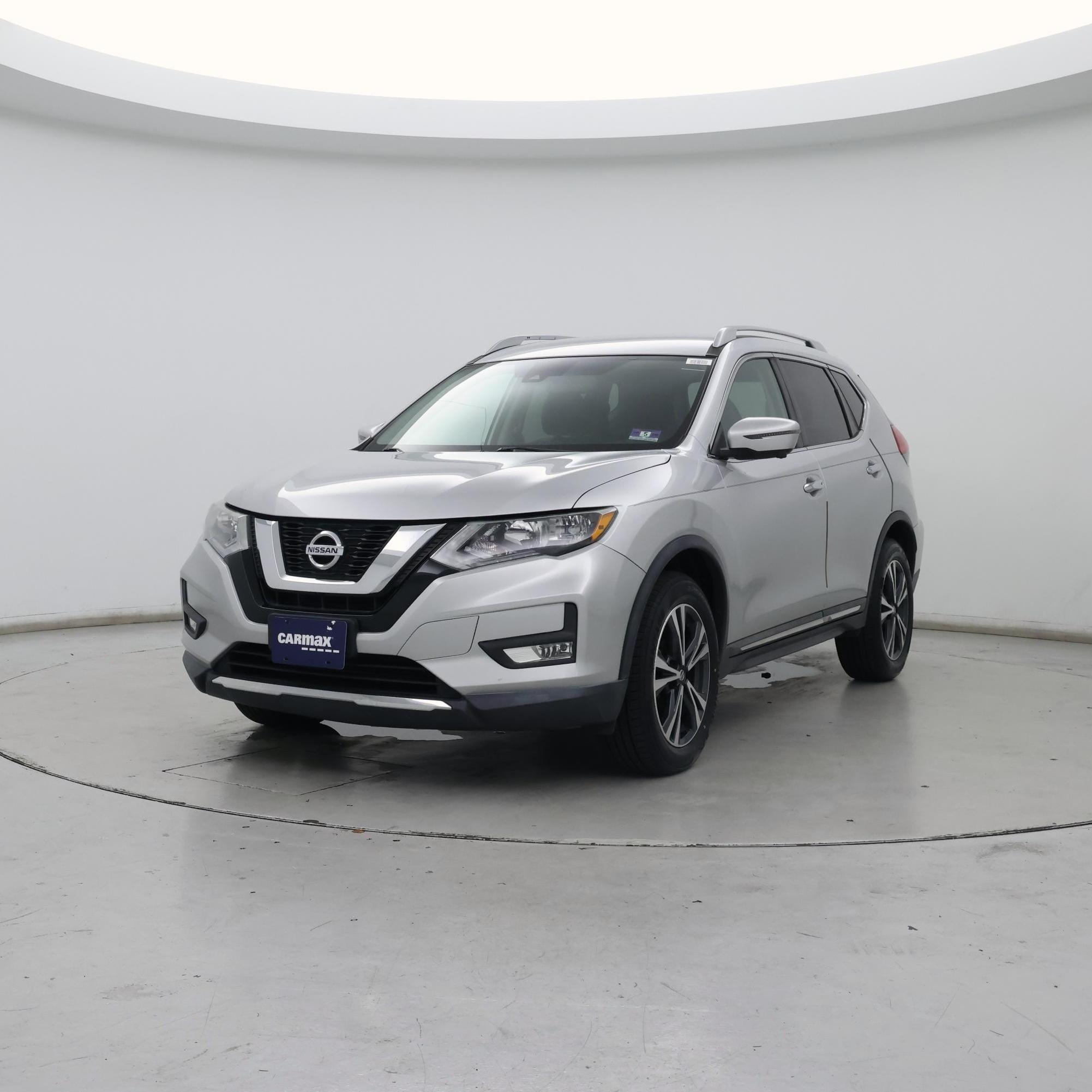 Thumbnail: 2017 Nissan Rogue - 4