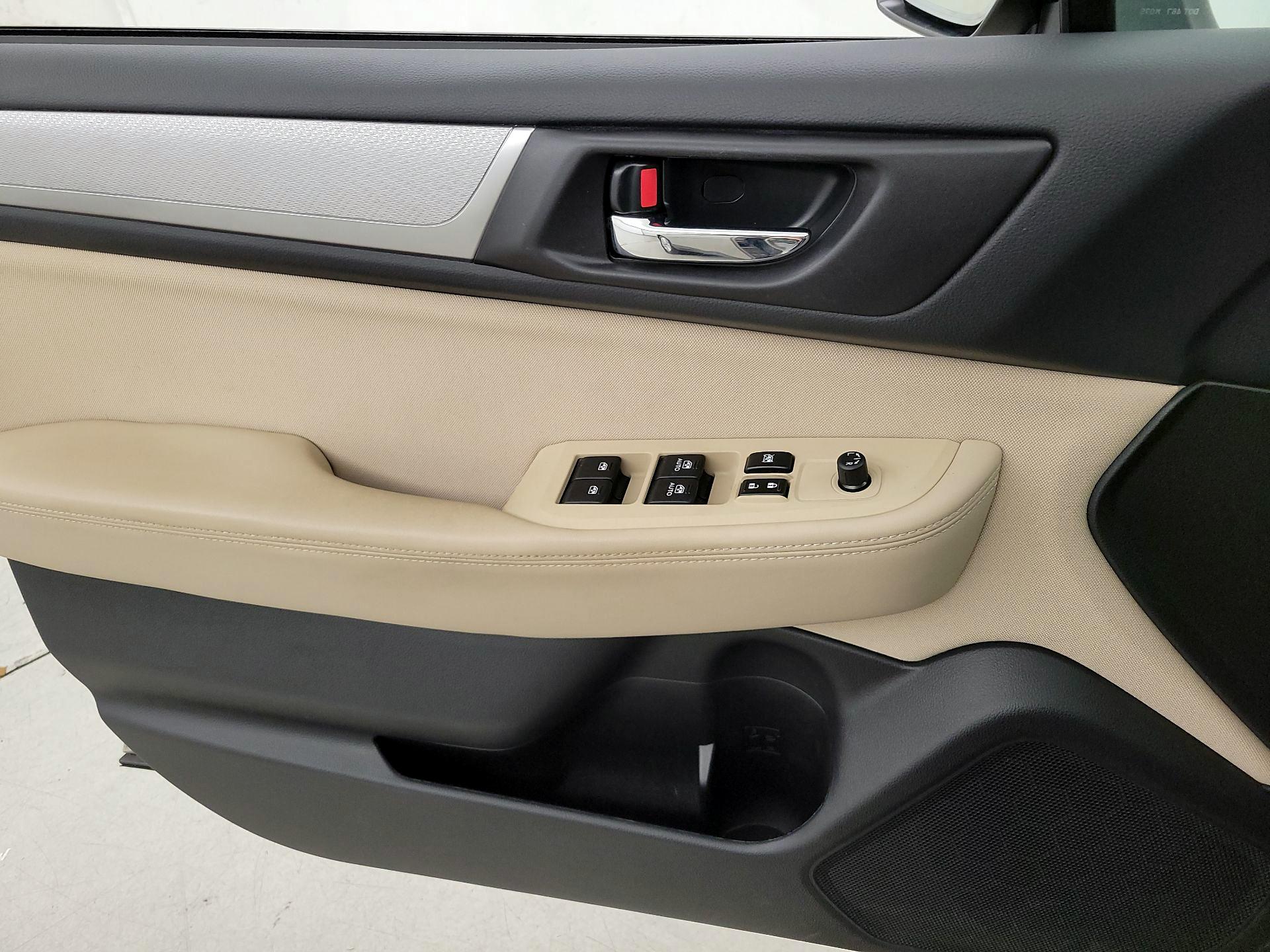 Thumbnail: 2015 Subaru Outback - 12
