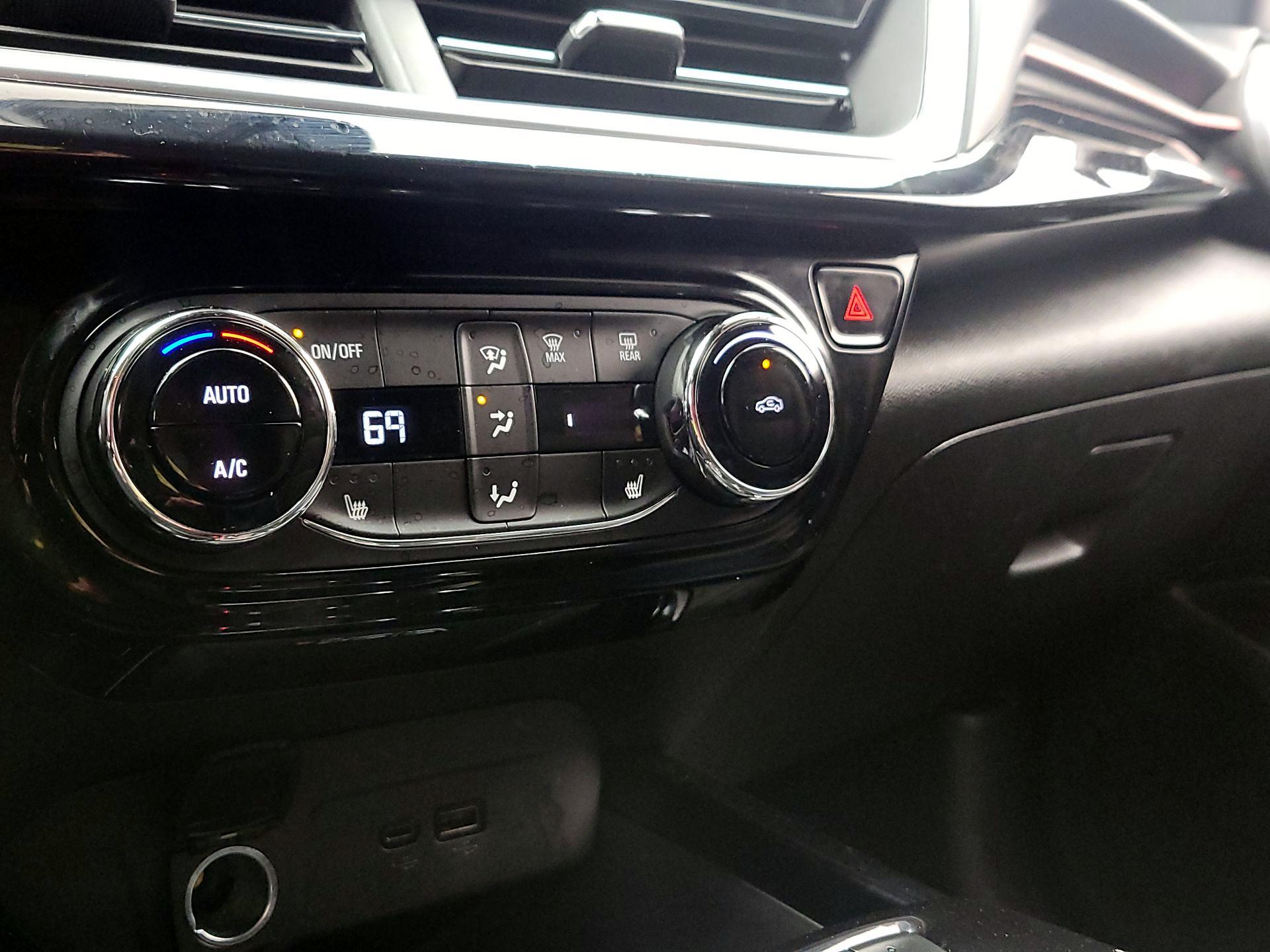 Thumbnail: 2024 Chevrolet Trax - 16
