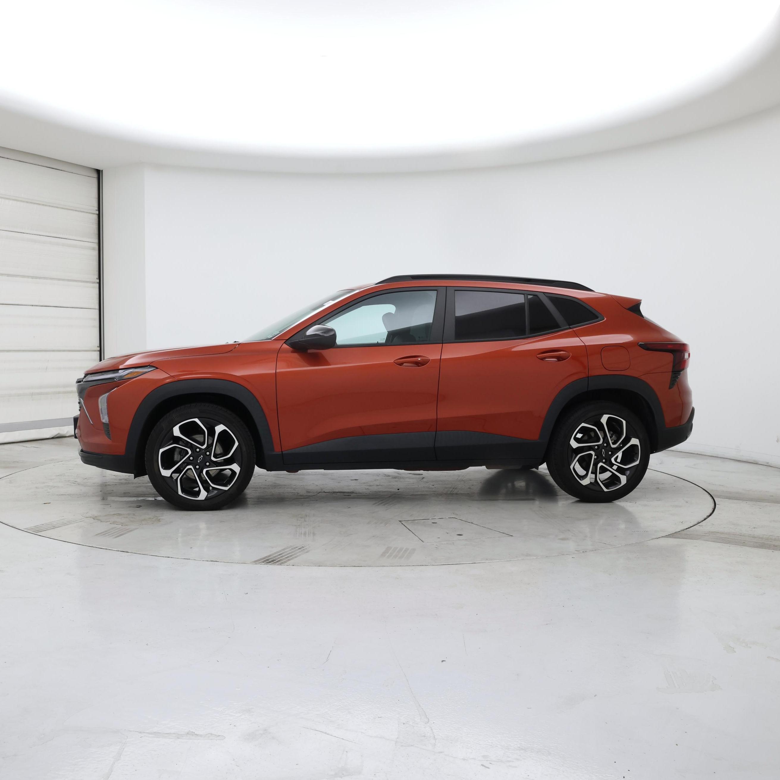 Thumbnail: 2024 Chevrolet Trax - 3