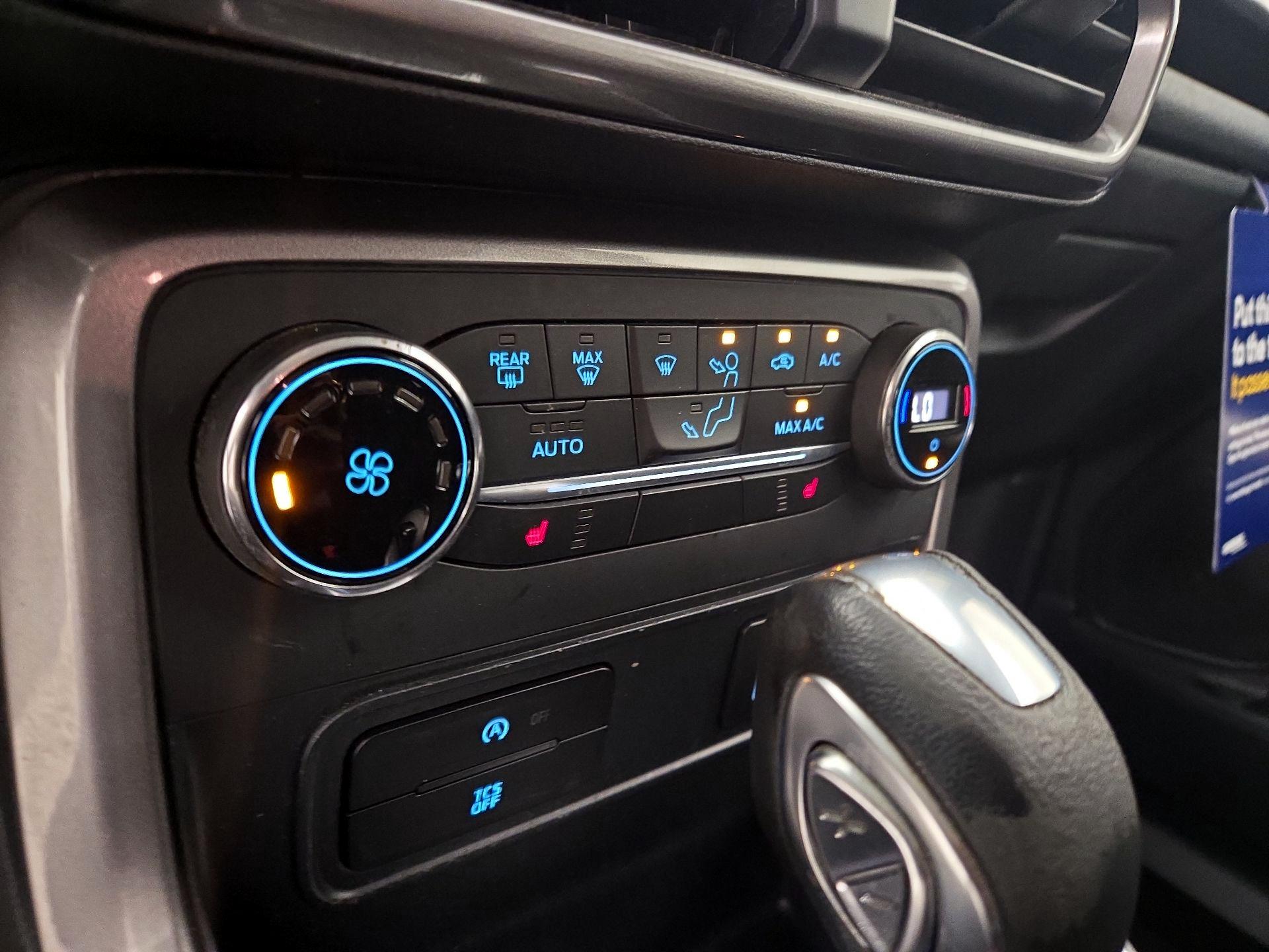 Thumbnail: 2019 Ford EcoSport - 16