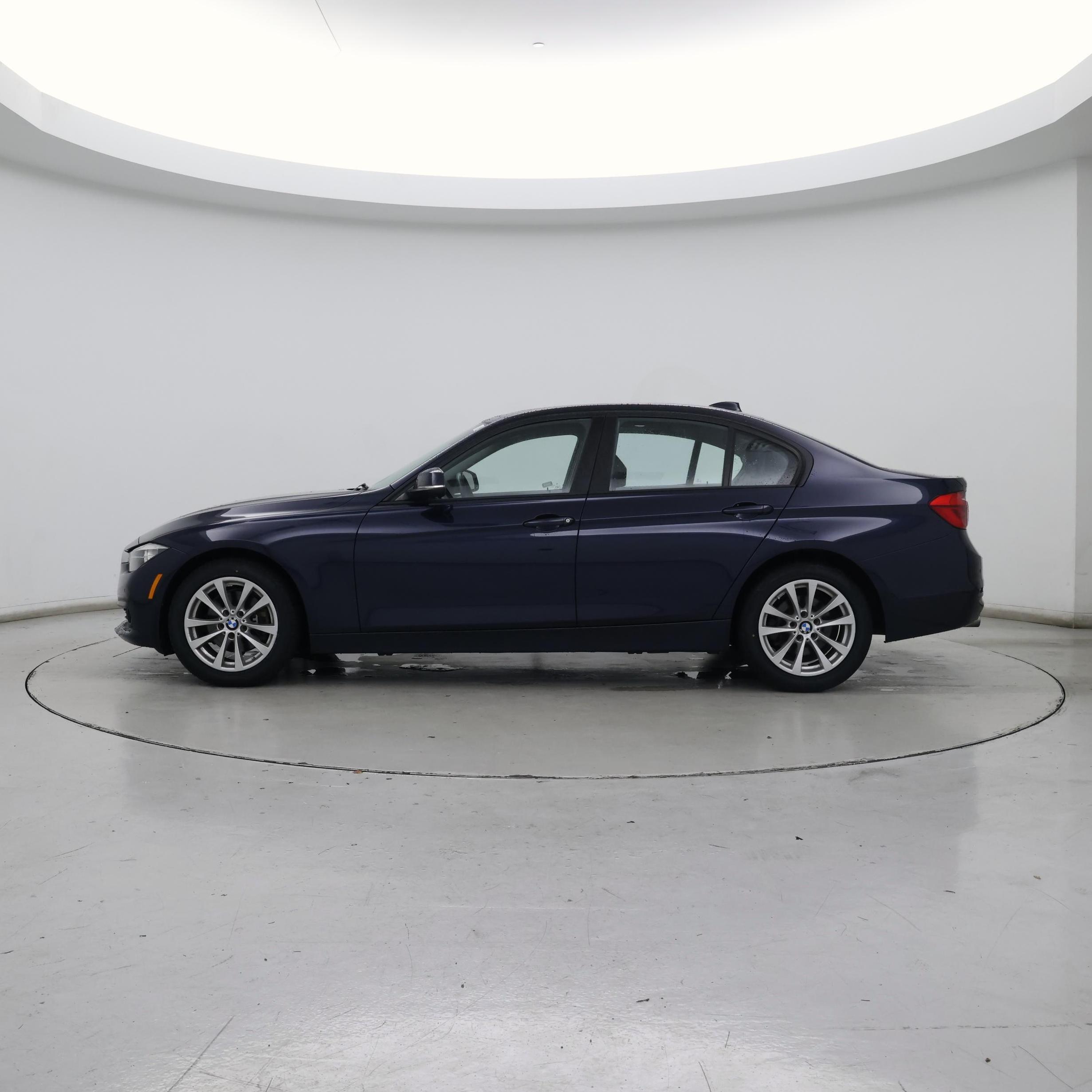 Thumbnail: 2017 BMW 3 Series - 3