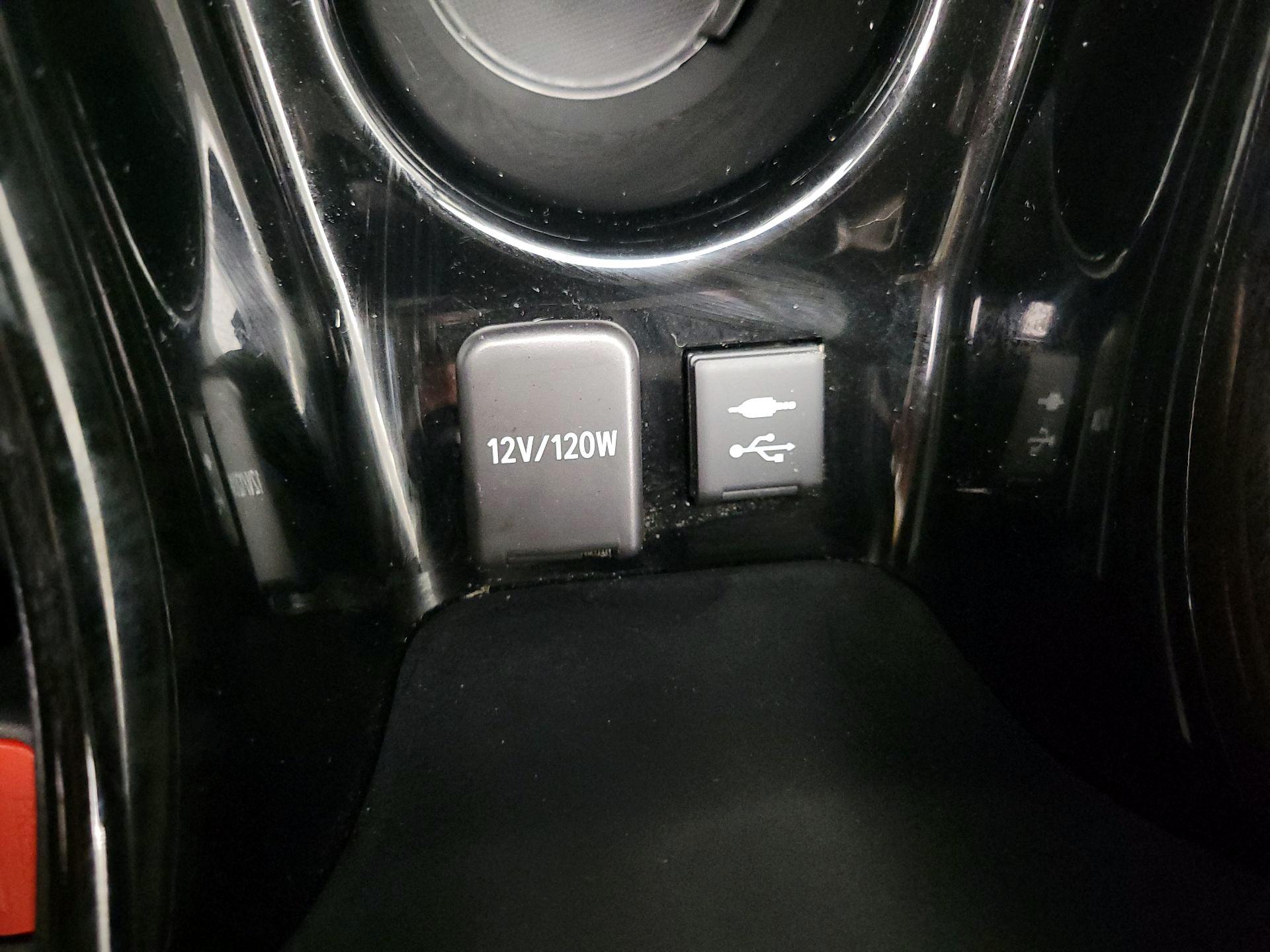 Thumbnail: 2020 Toyota Prius Prime - 19