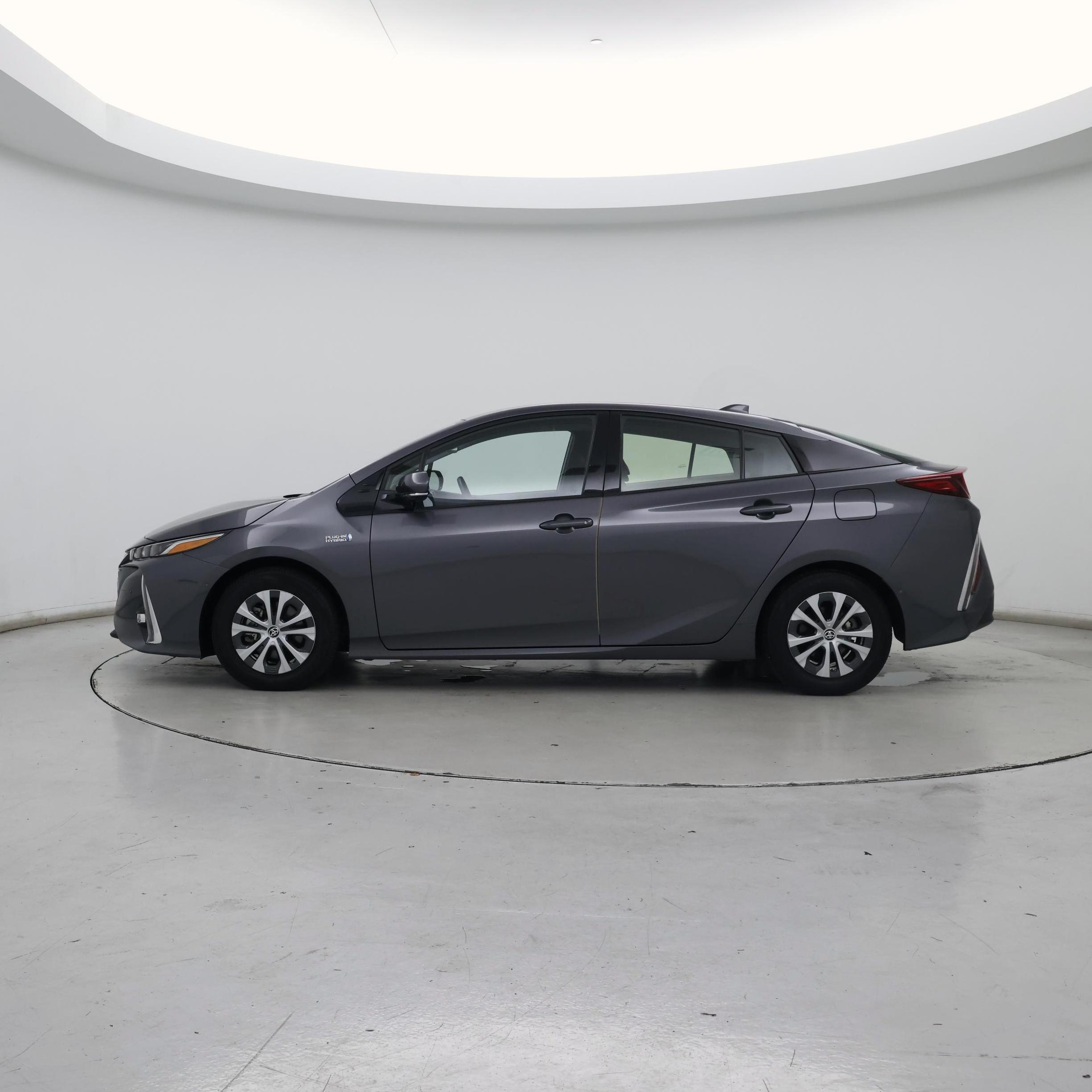 Thumbnail: 2020 Toyota Prius Prime - 3