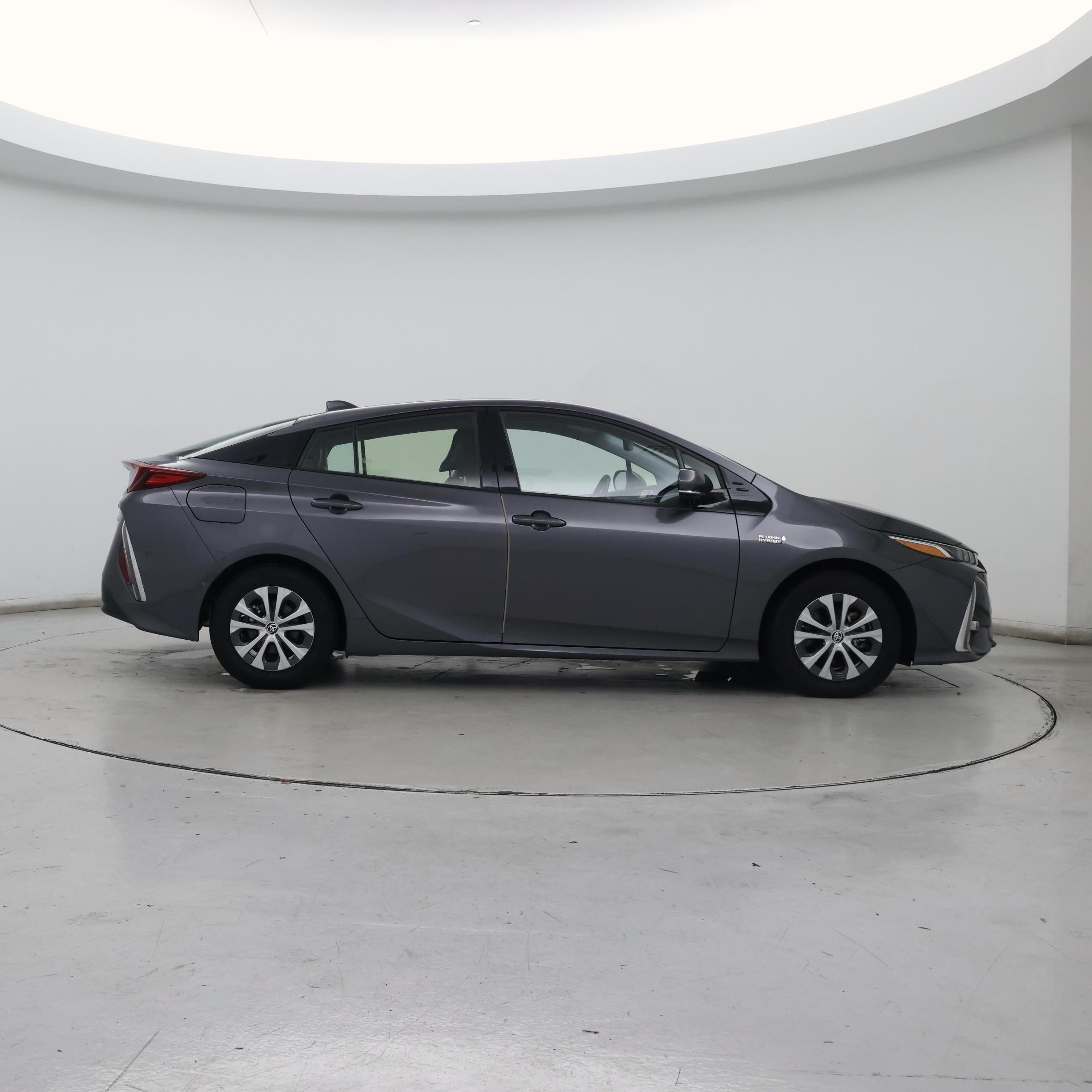 Thumbnail: 2020 Toyota Prius Prime - 7