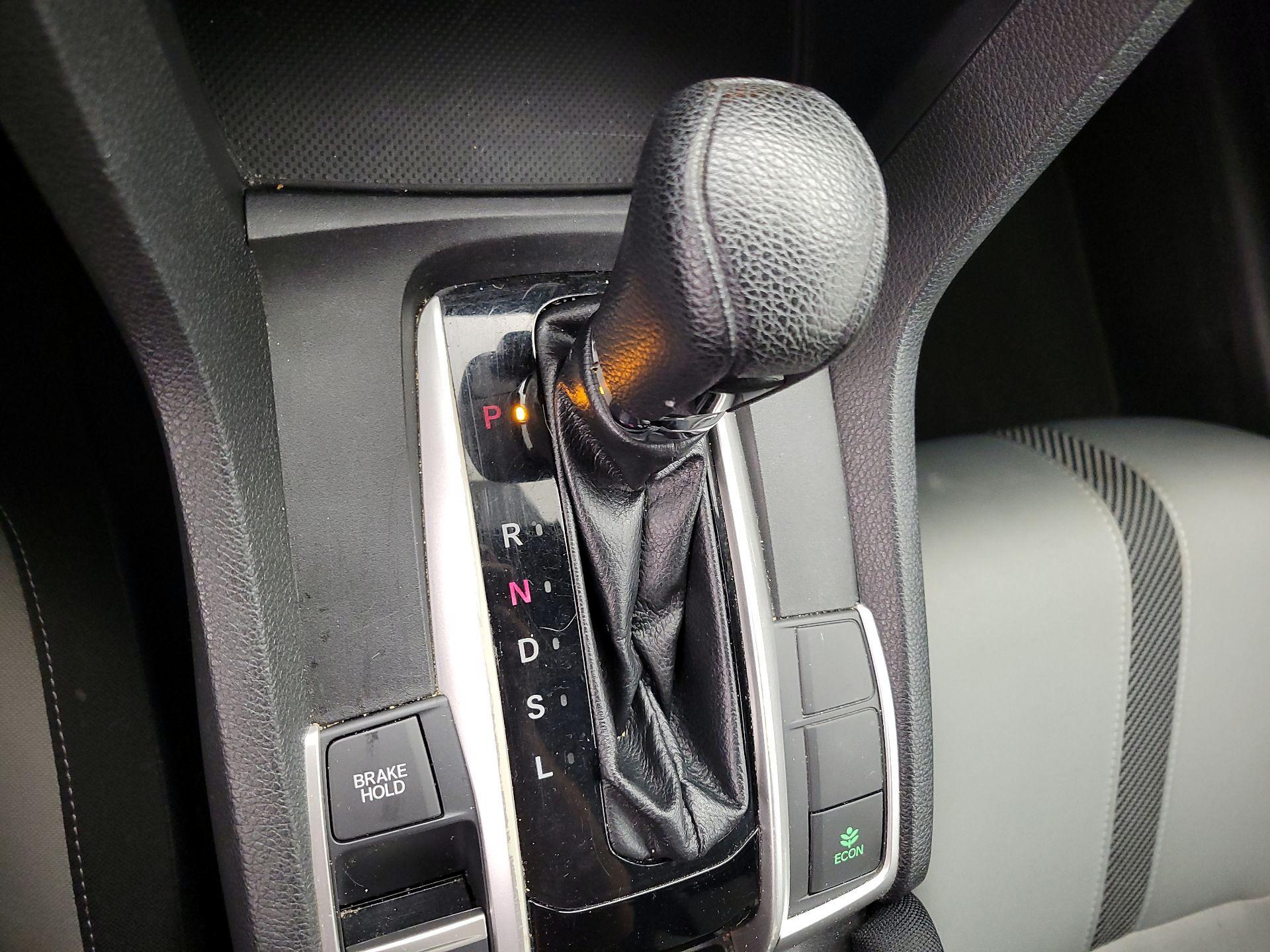 Thumbnail: 2018 Honda Civic - 17
