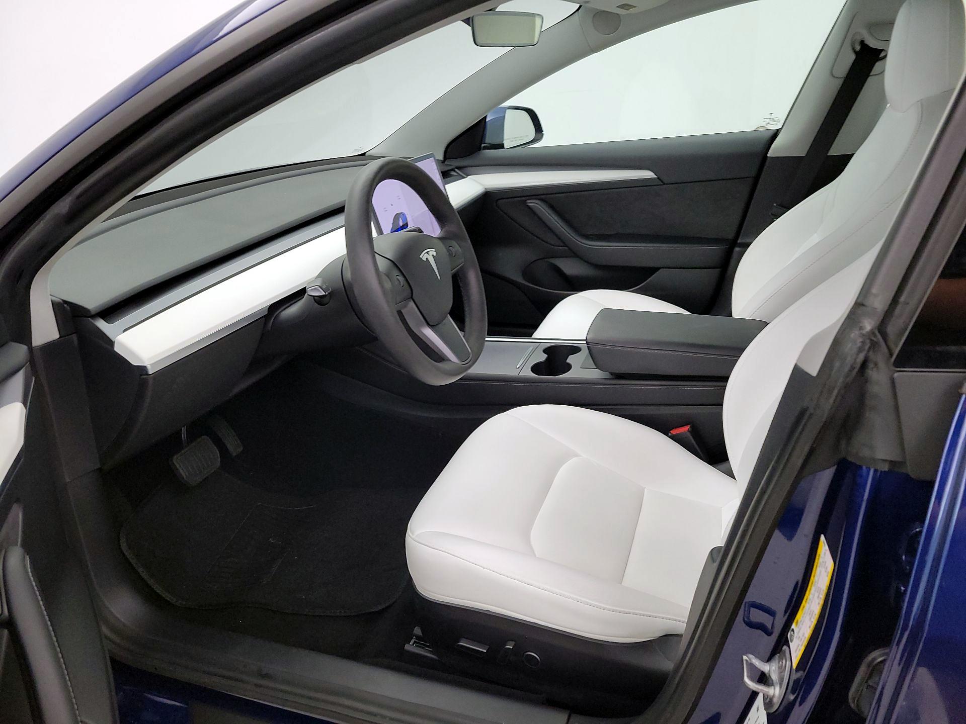 Thumbnail: 2021 Tesla Model 3 - 11