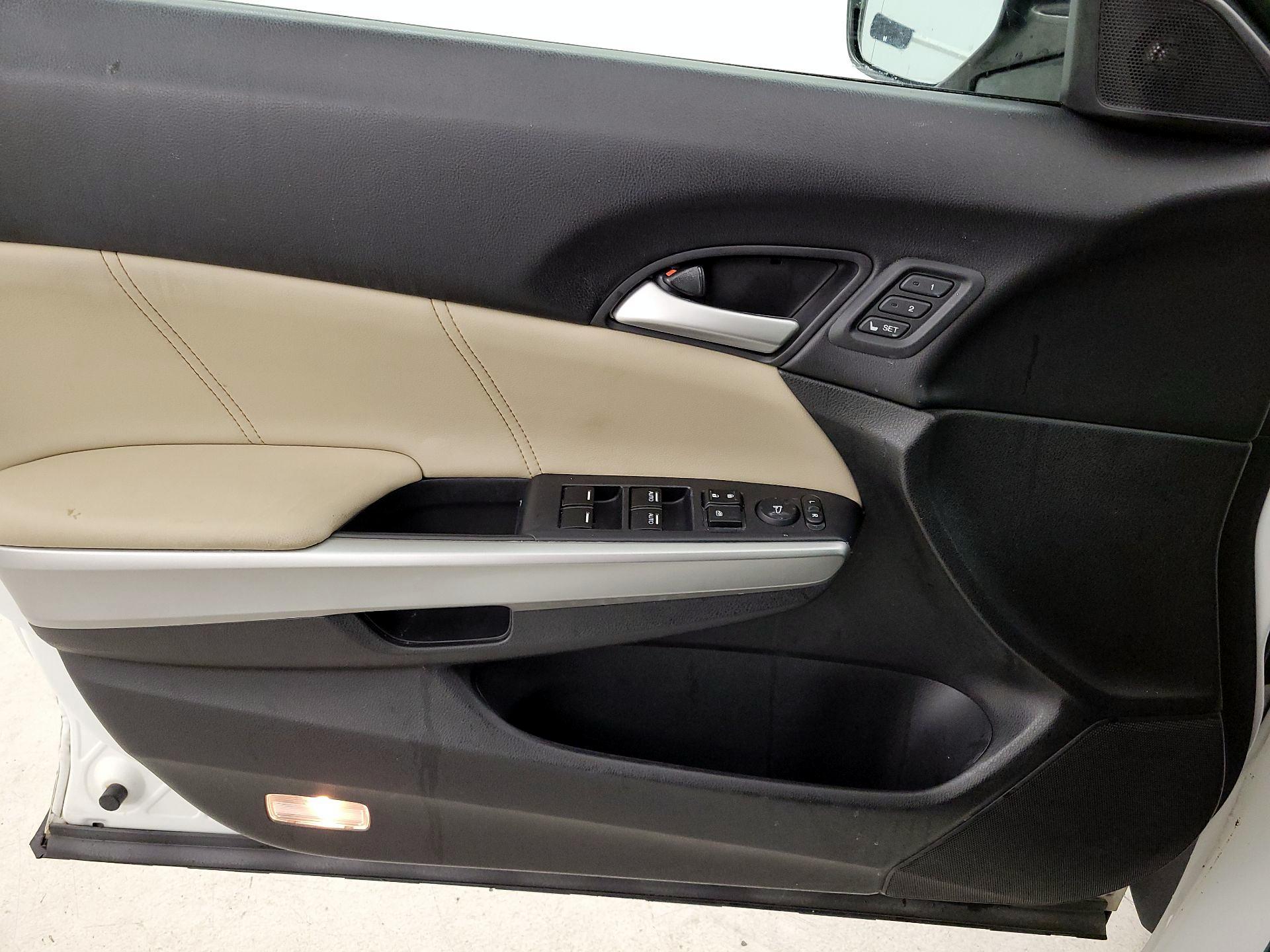 Thumbnail: 2014 Honda Accord Crosstour - 12