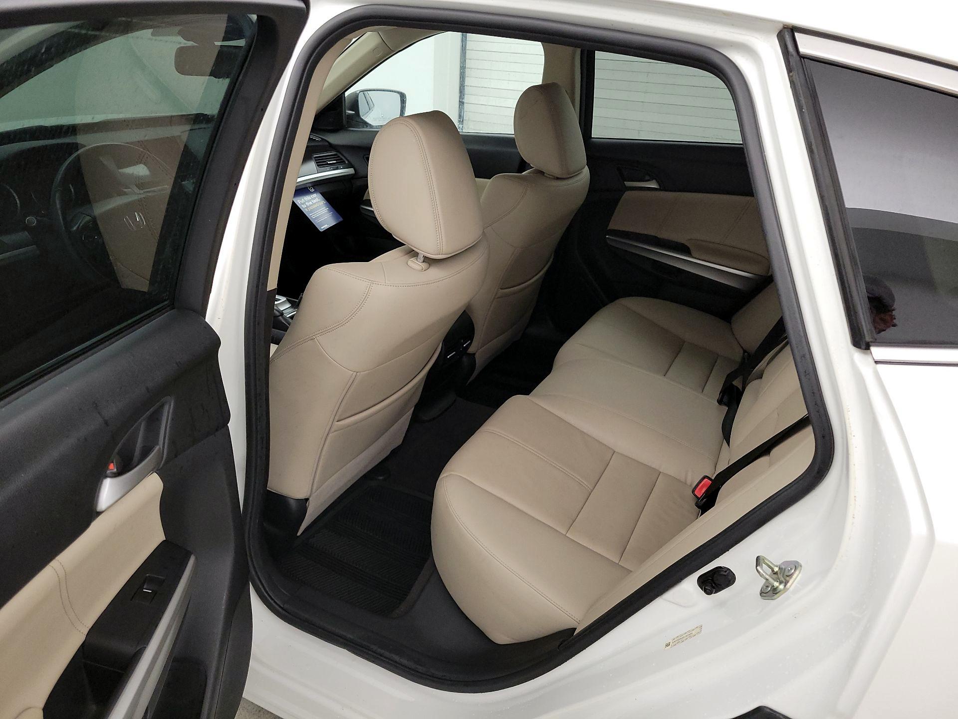 Thumbnail: 2014 Honda Accord Crosstour - 20