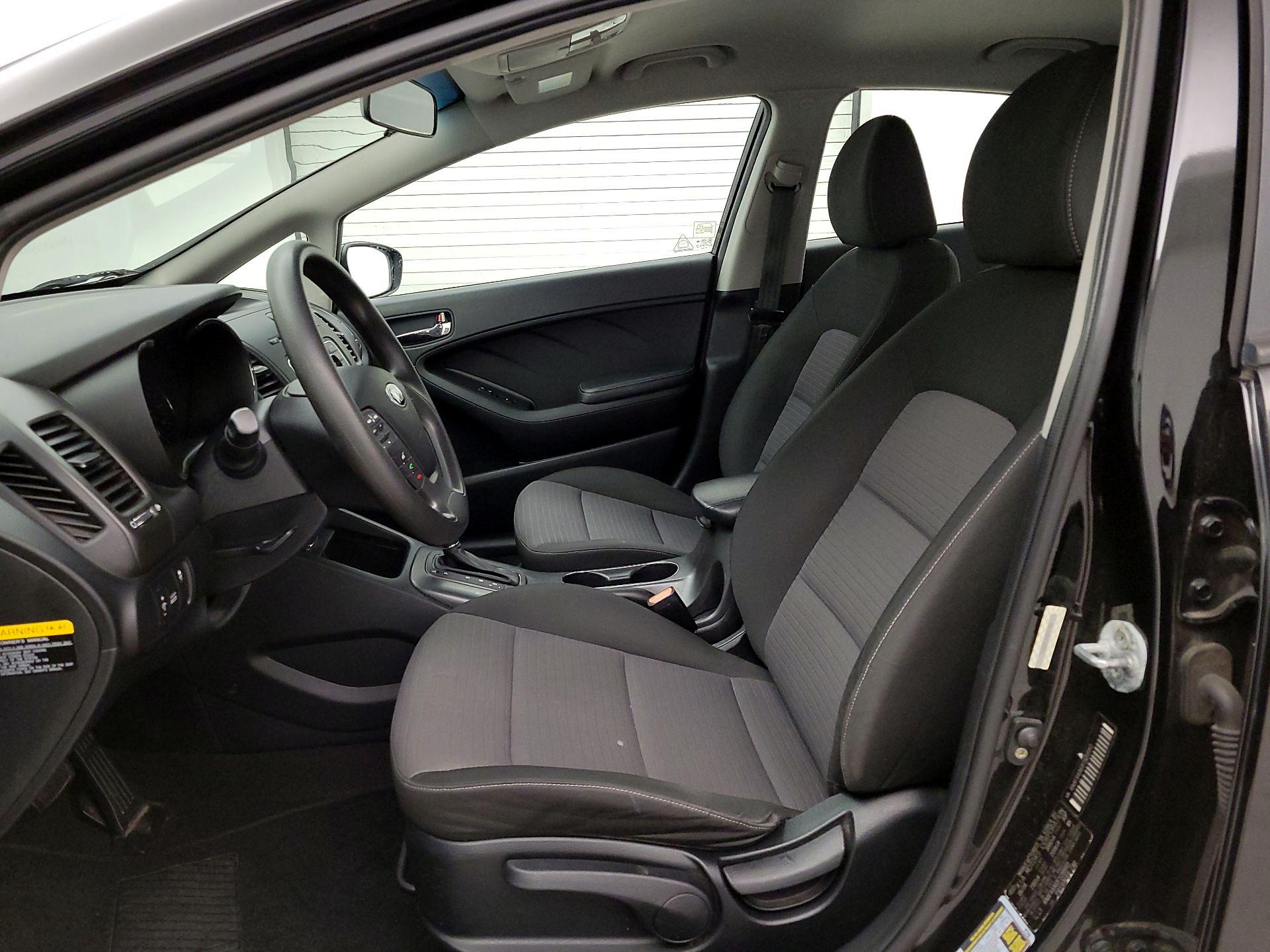 Thumbnail: 2015 Kia Forte - 11