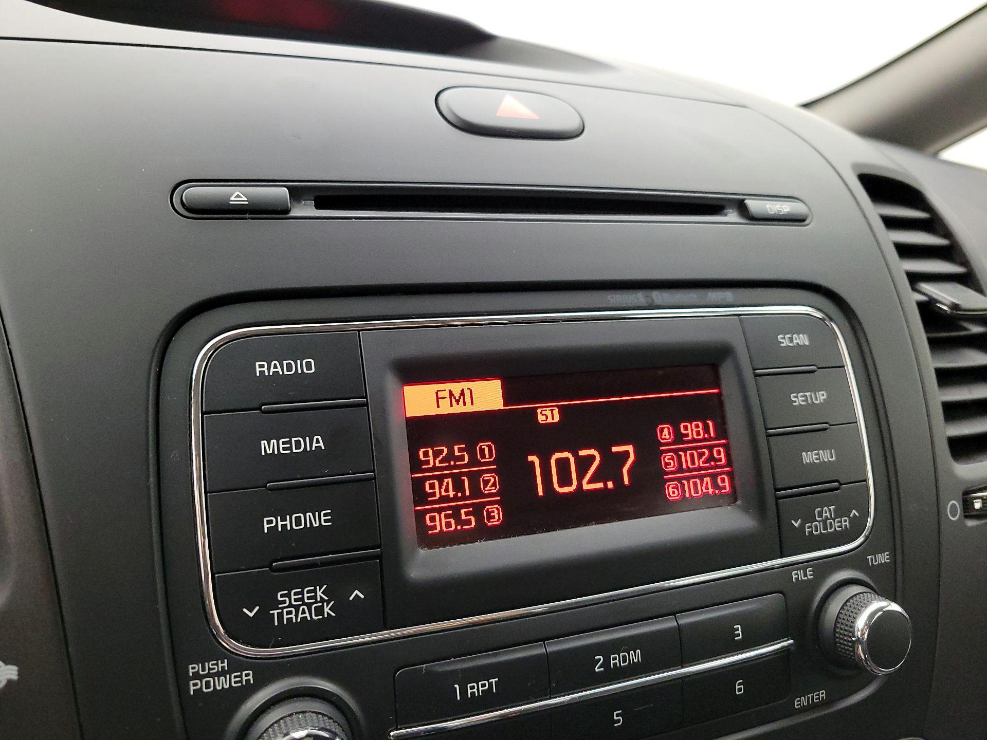 Thumbnail: 2015 Kia Forte - 14