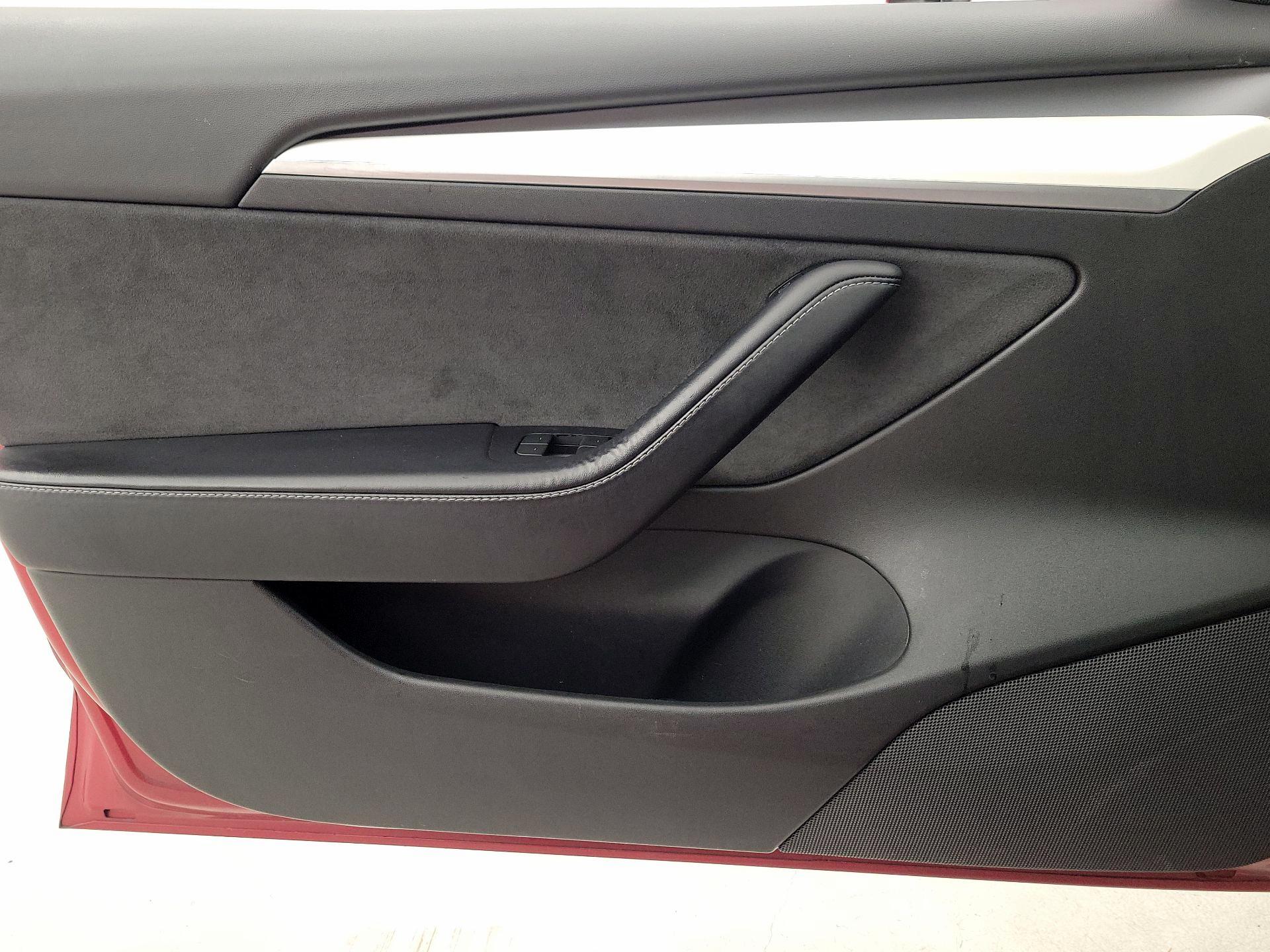 Thumbnail: 2022 Tesla Model 3 - 12