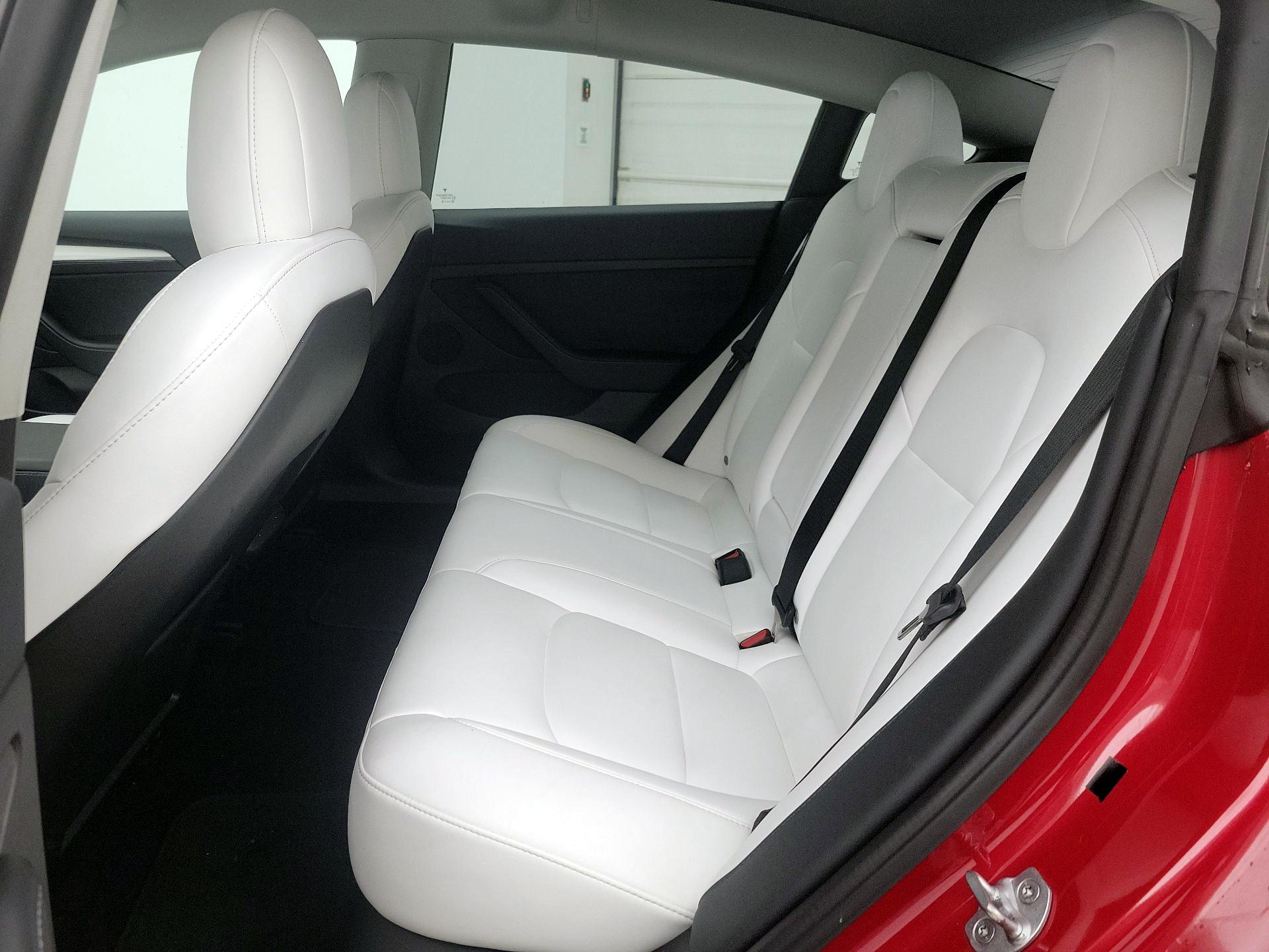 Thumbnail: 2022 Tesla Model 3 - 19