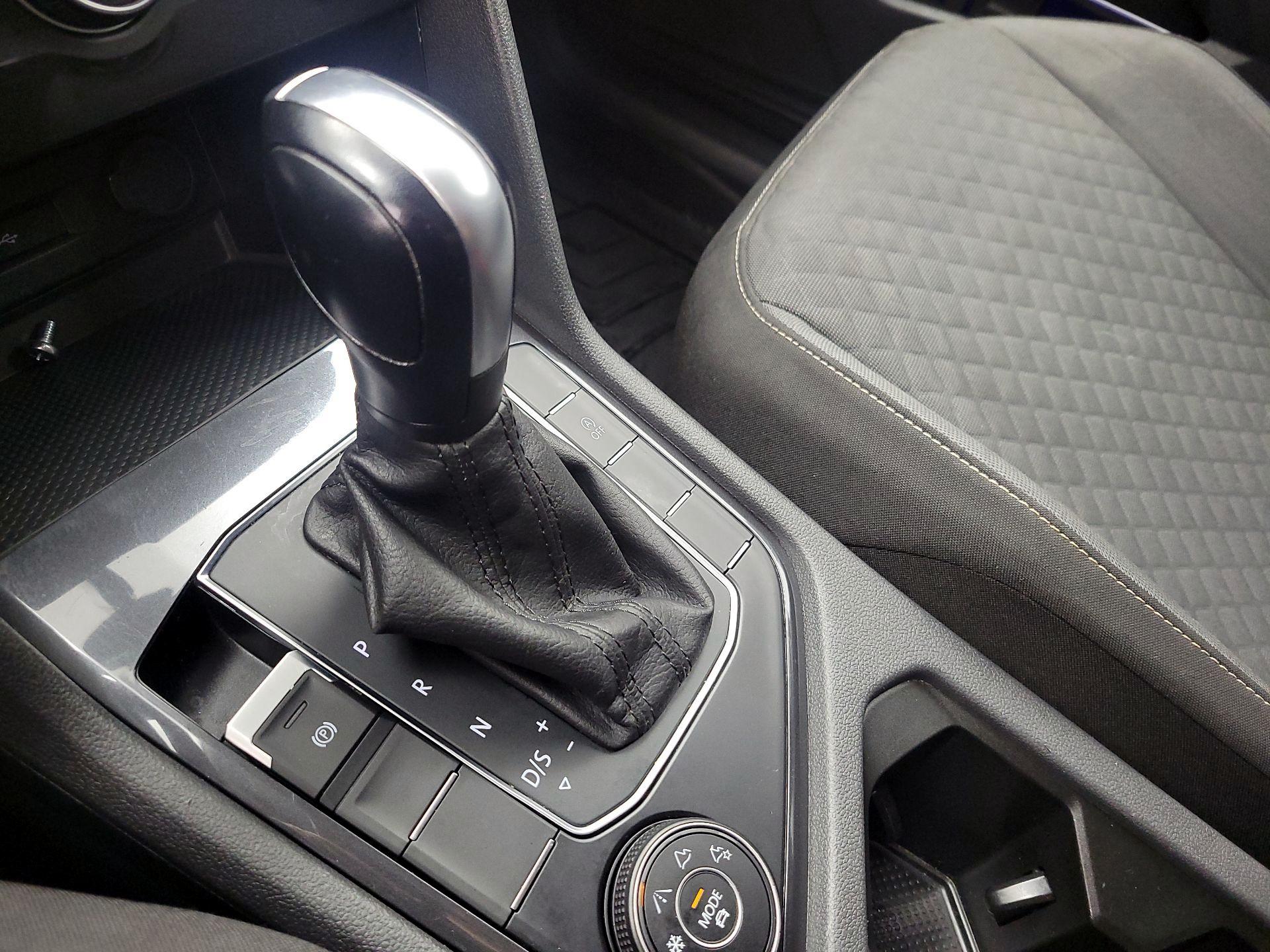 Thumbnail: 2021 Volkswagen Tiguan - 16