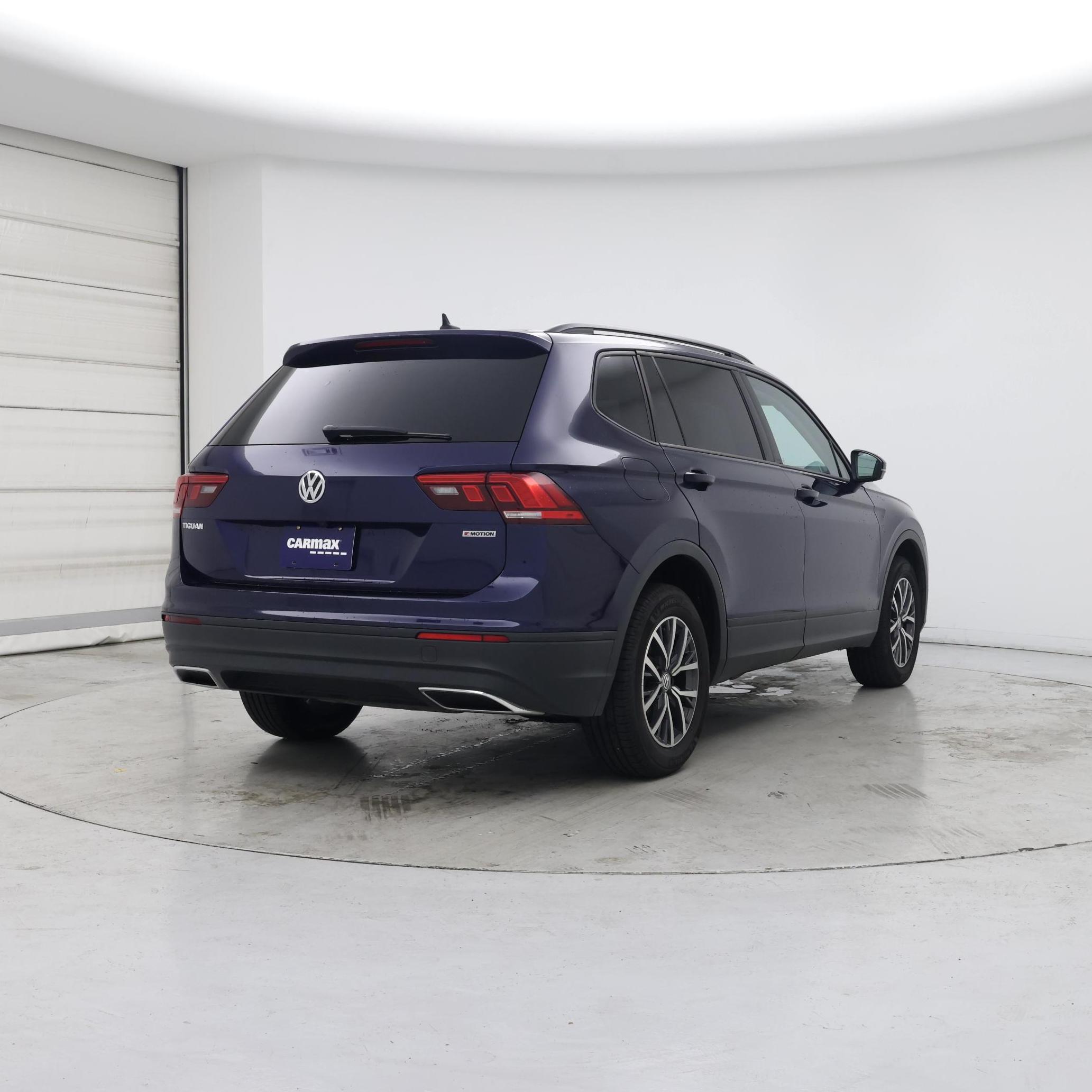 Thumbnail: 2021 Volkswagen Tiguan - 8