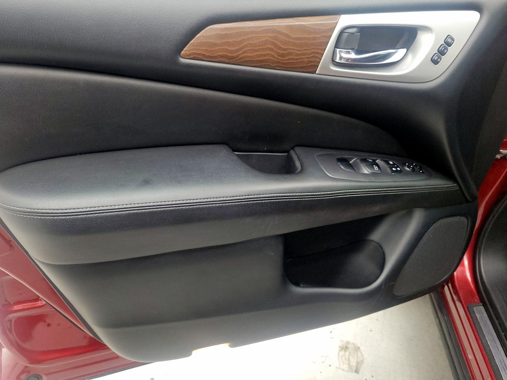 Thumbnail: 2018 Nissan Pathfinder - 12