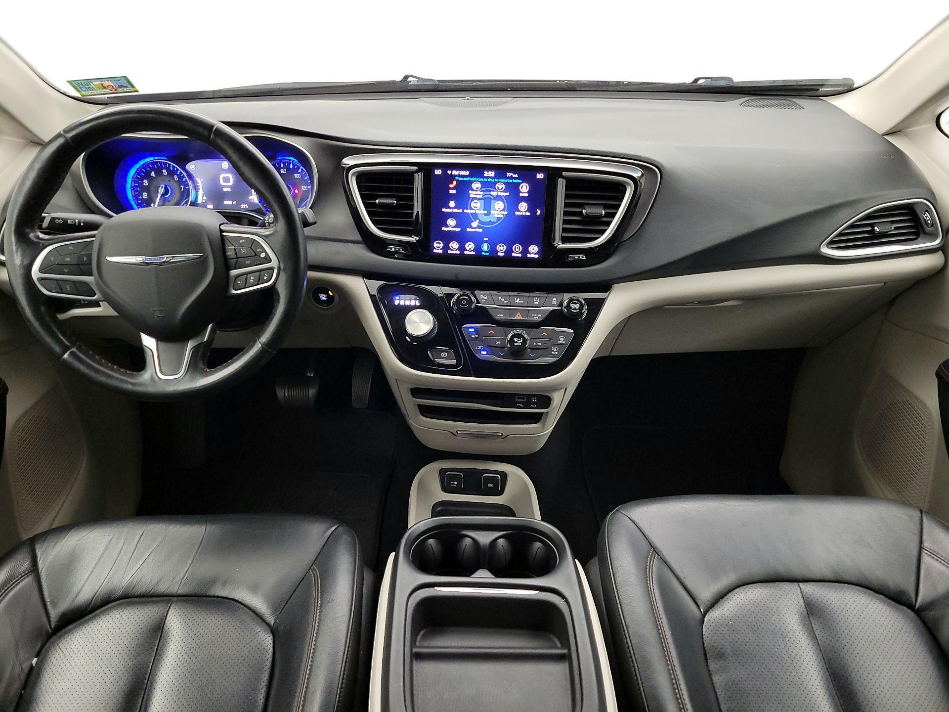 Thumbnail: 2020 Chrysler Pacifica - 9