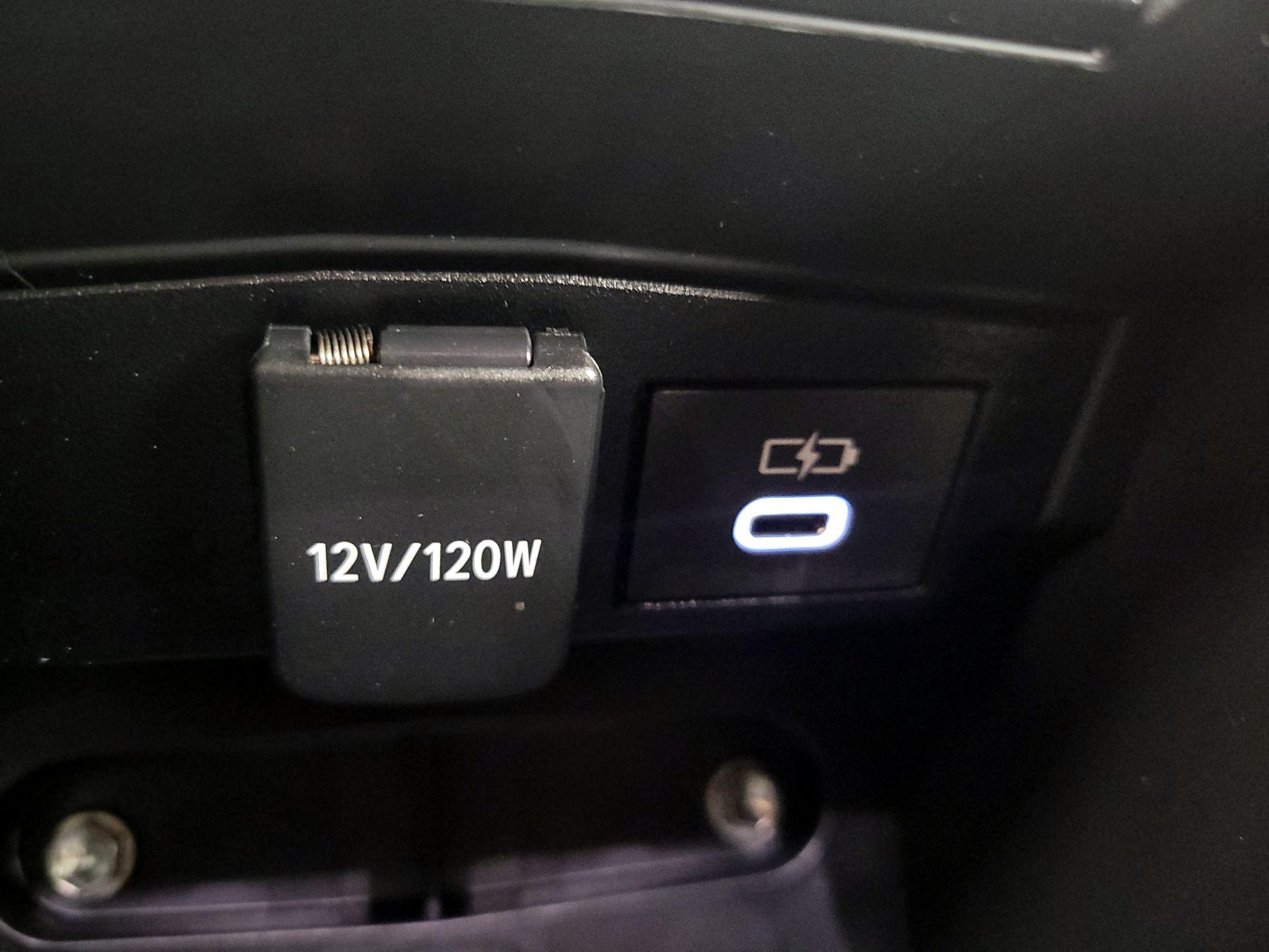 Thumbnail: 2024 Toyota Corolla - 18