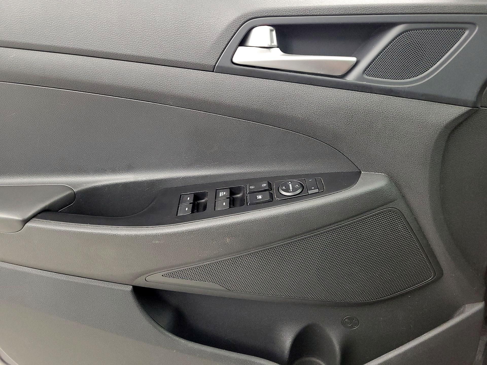Thumbnail: 2021 Hyundai Tucson - 12