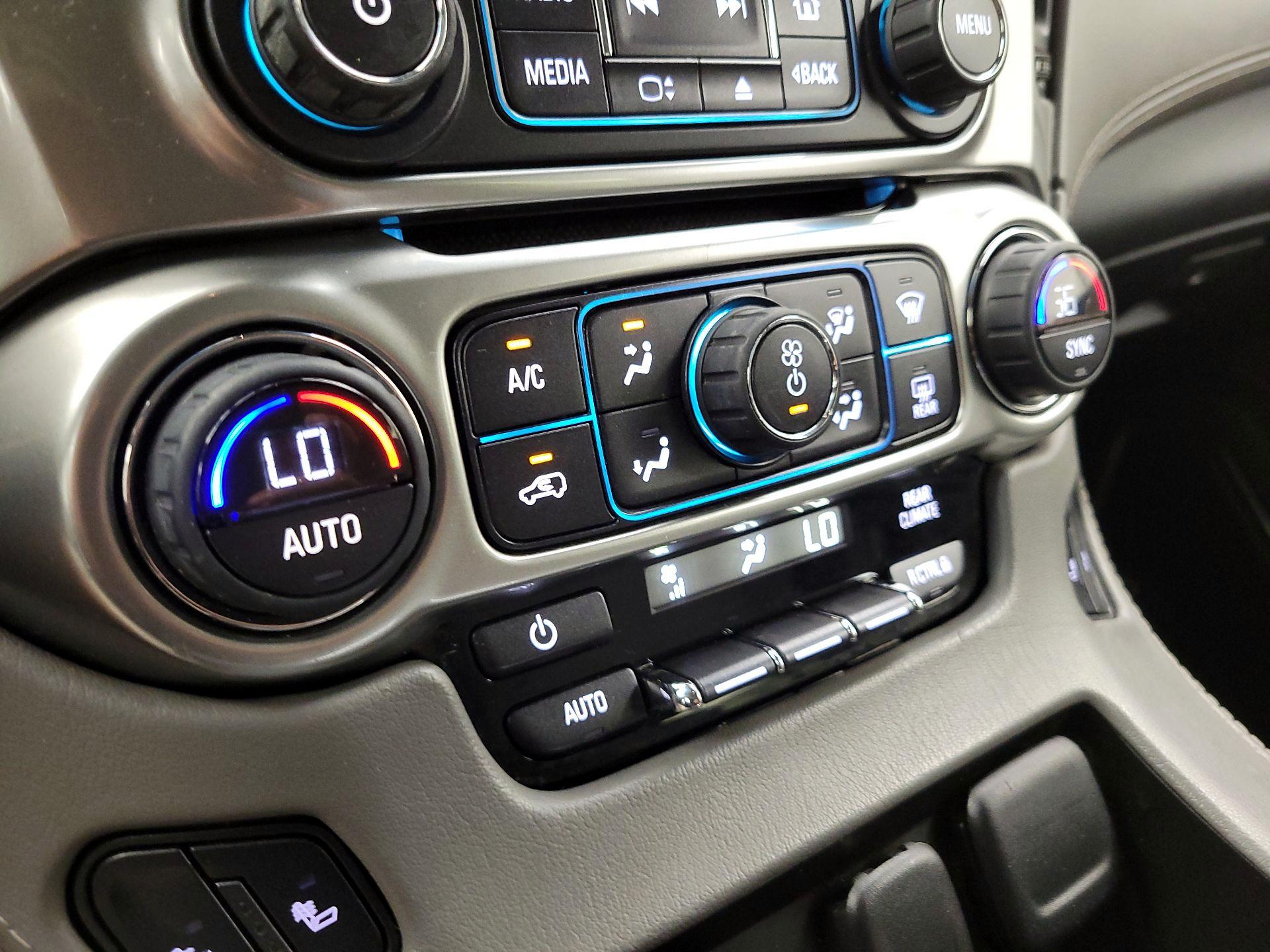 Thumbnail: 2015 Chevrolet Tahoe - 16