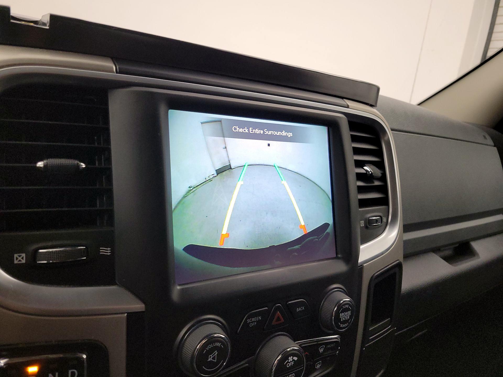 Thumbnail: 2020 RAM 1500 Classic - 14