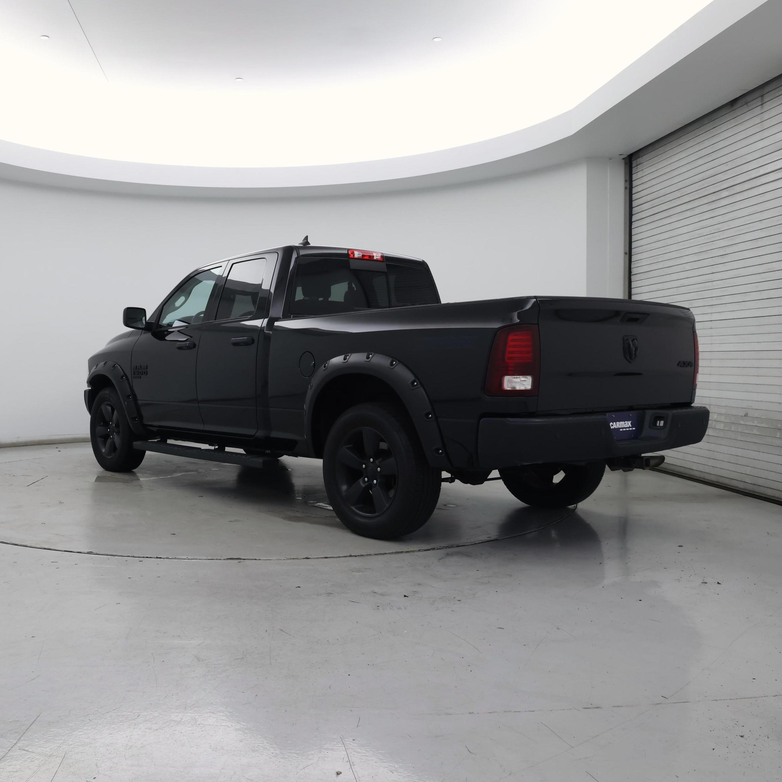 Thumbnail: 2020 RAM 1500 Classic - 2