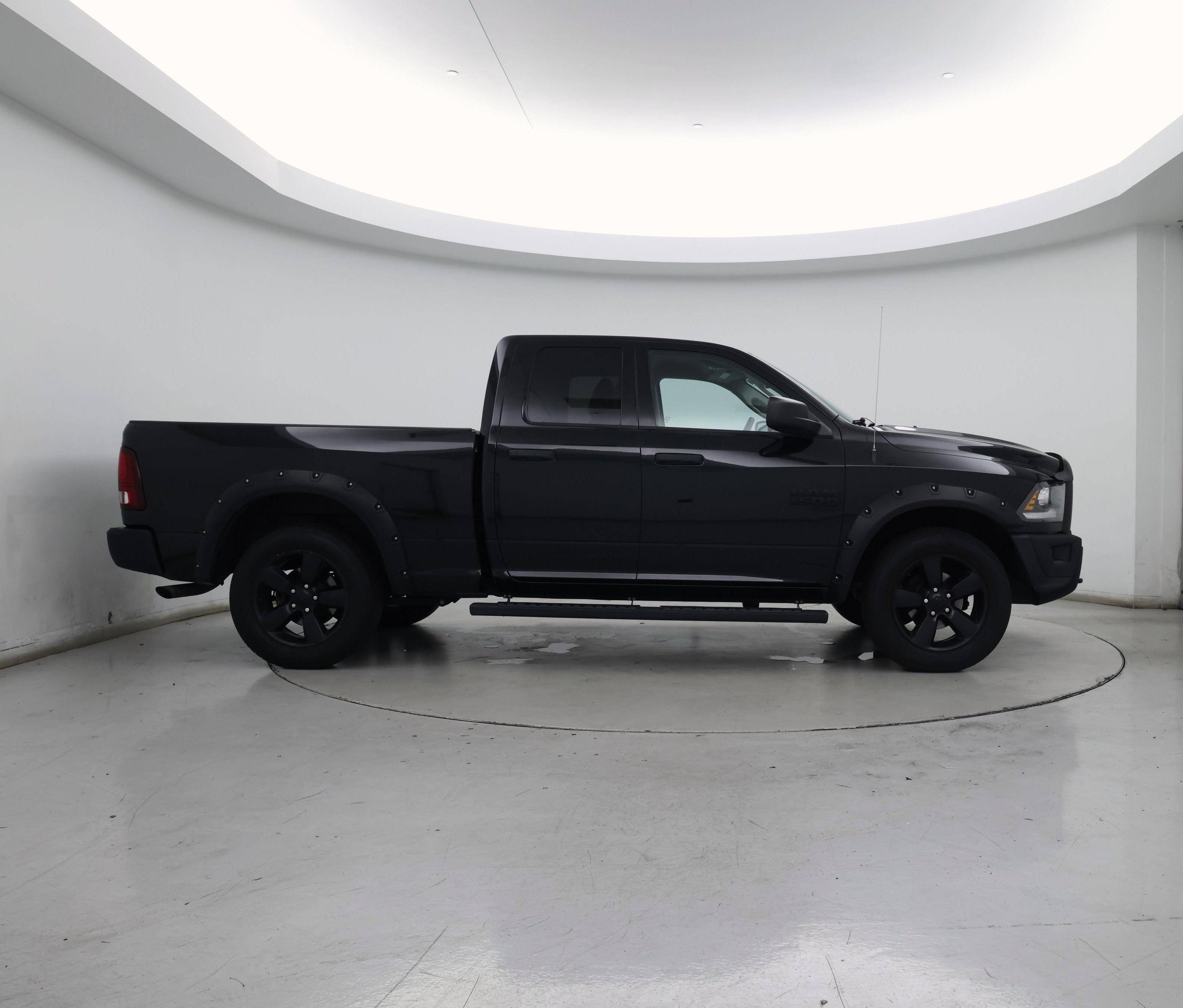 Thumbnail: 2020 RAM 1500 Classic - 7