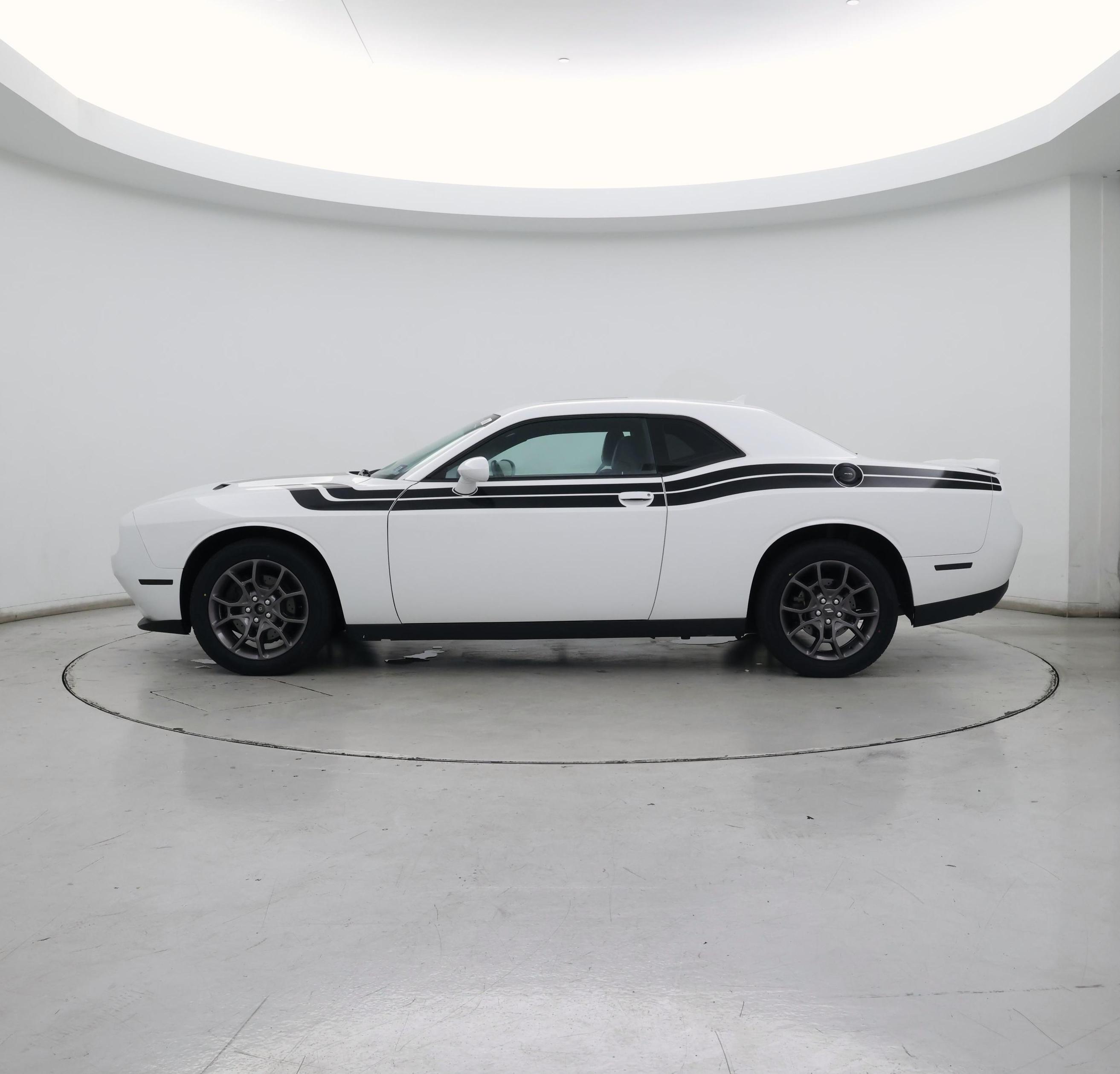 Thumbnail: 2017 Dodge Challenger - 3
