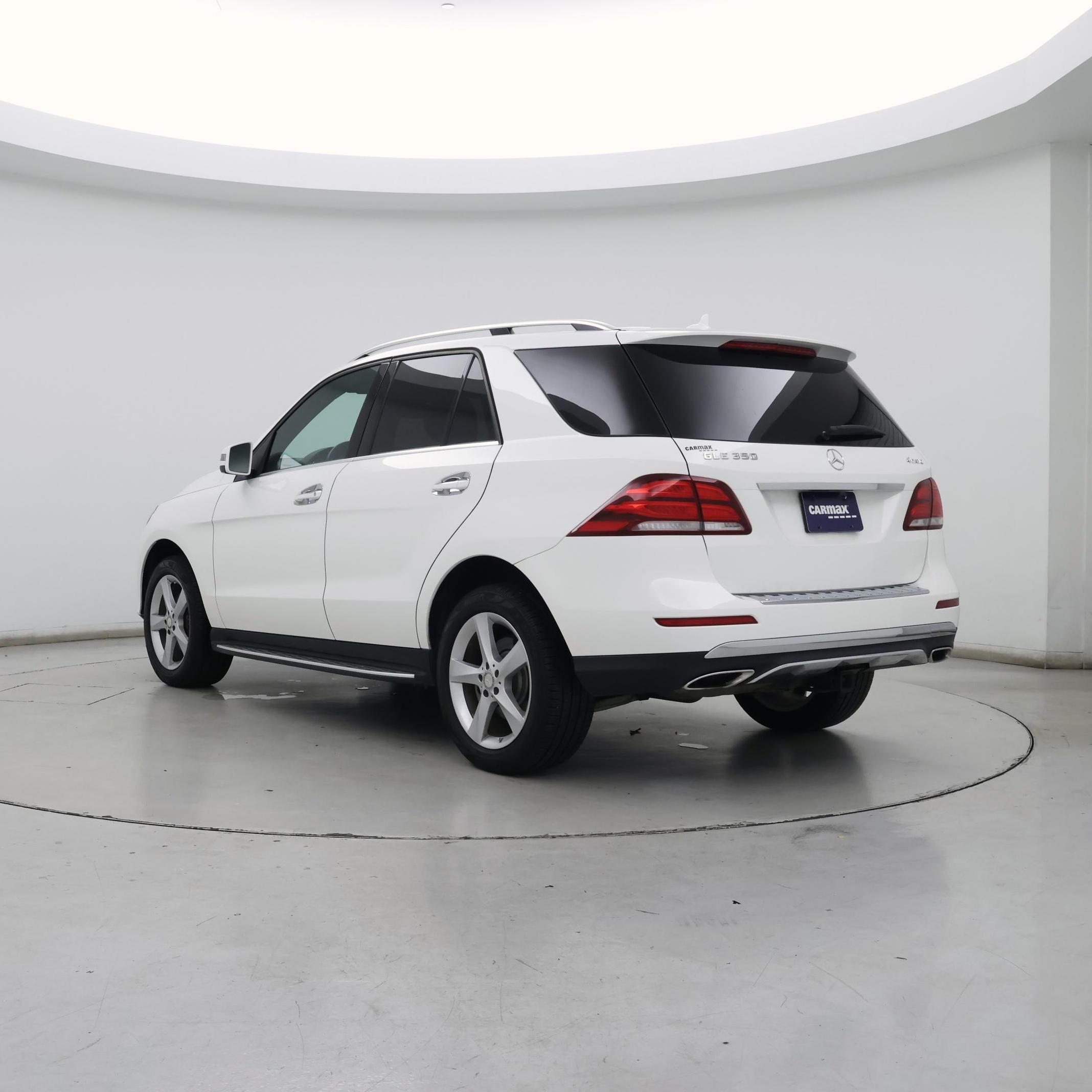 Thumbnail: 2016 Mercedes-Benz GLE - 2