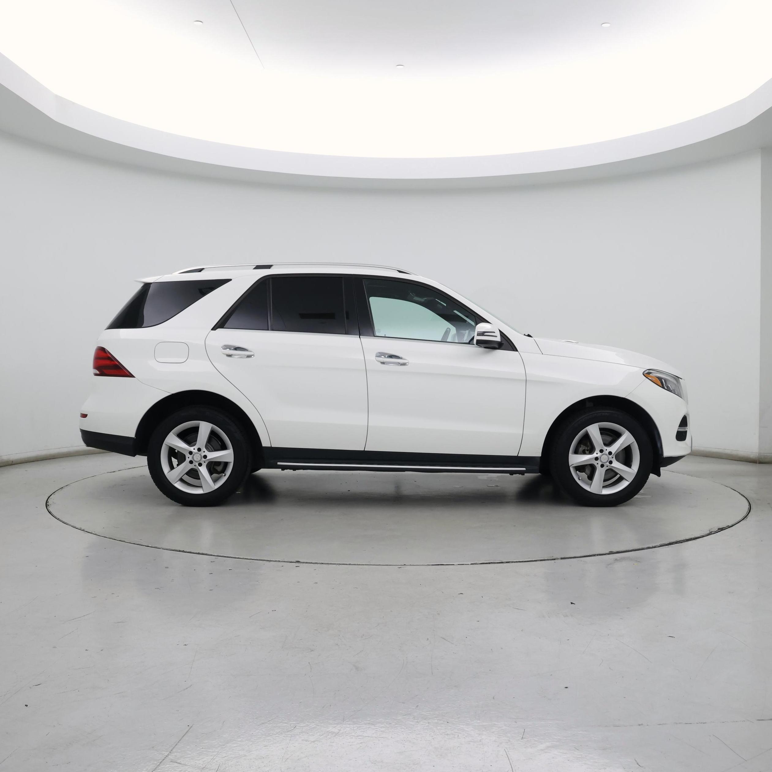 Thumbnail: 2016 Mercedes-Benz GLE - 7