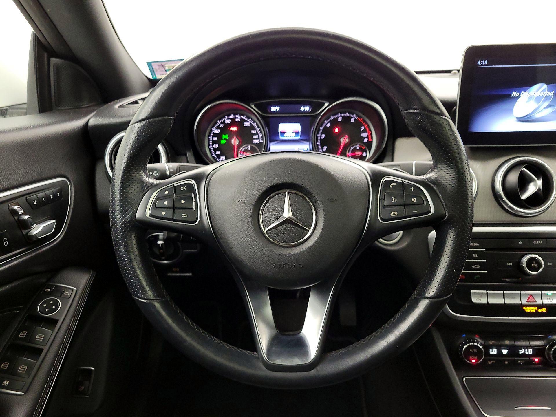 Thumbnail: 2019 Mercedes-Benz CLA - 10