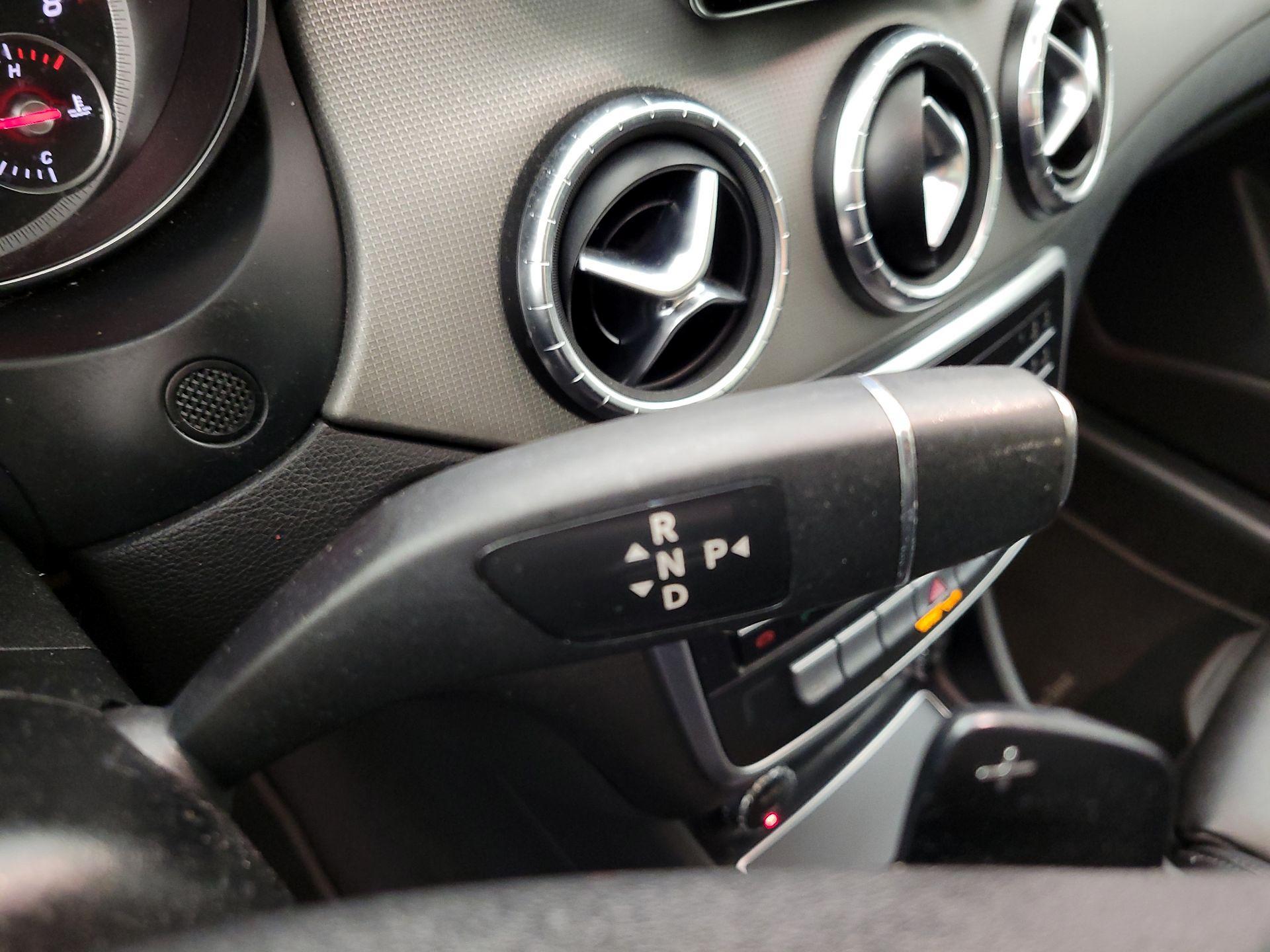 Thumbnail: 2019 Mercedes-Benz CLA - 17