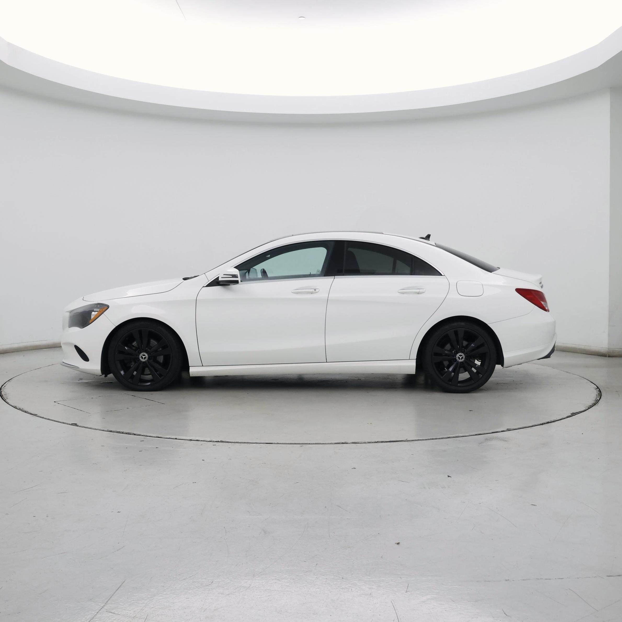 Thumbnail: 2019 Mercedes-Benz CLA - 3