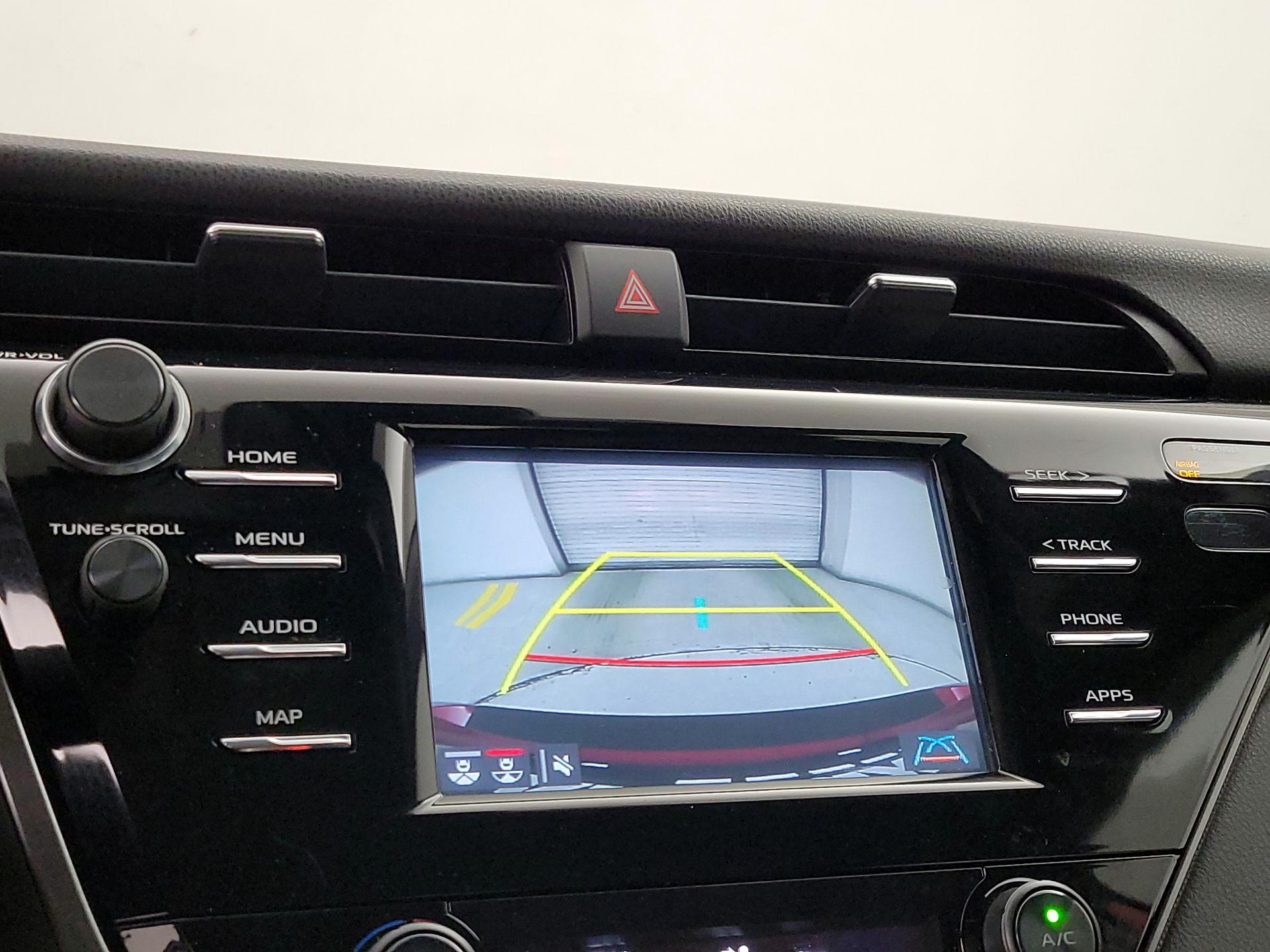 Thumbnail: 2019 Toyota Camry - 14