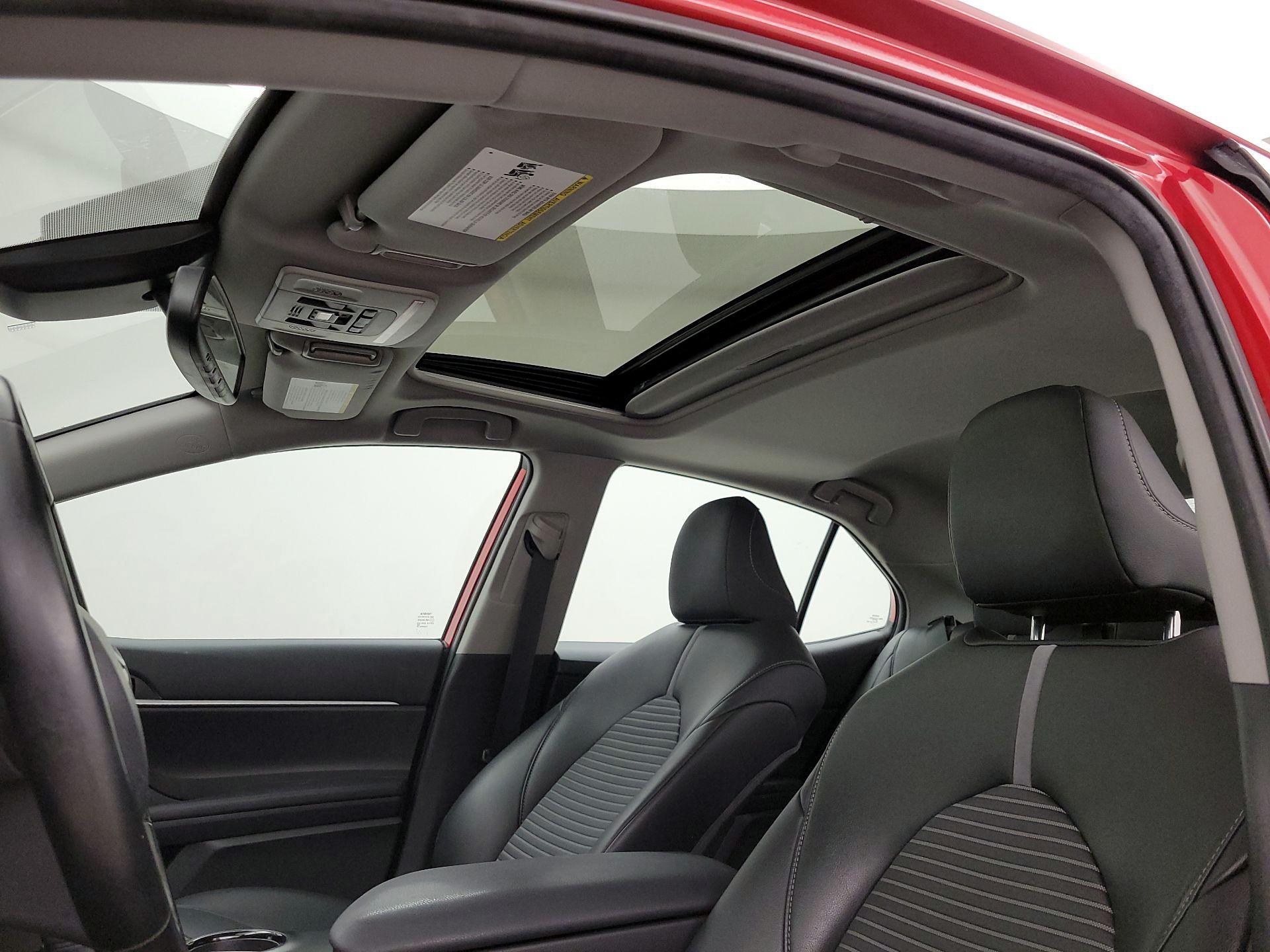 Thumbnail: 2019 Toyota Camry - 19