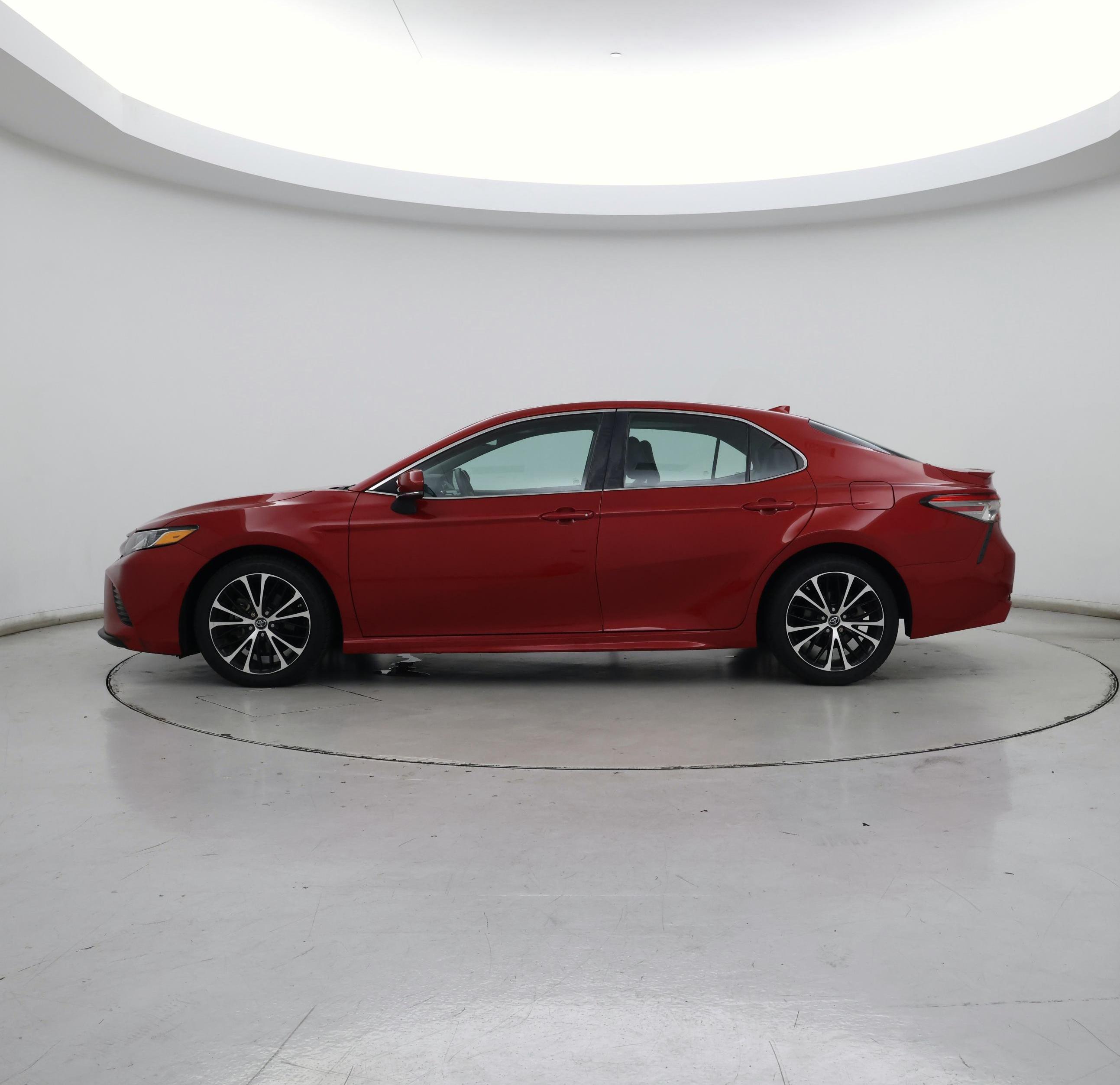 Thumbnail: 2019 Toyota Camry - 3