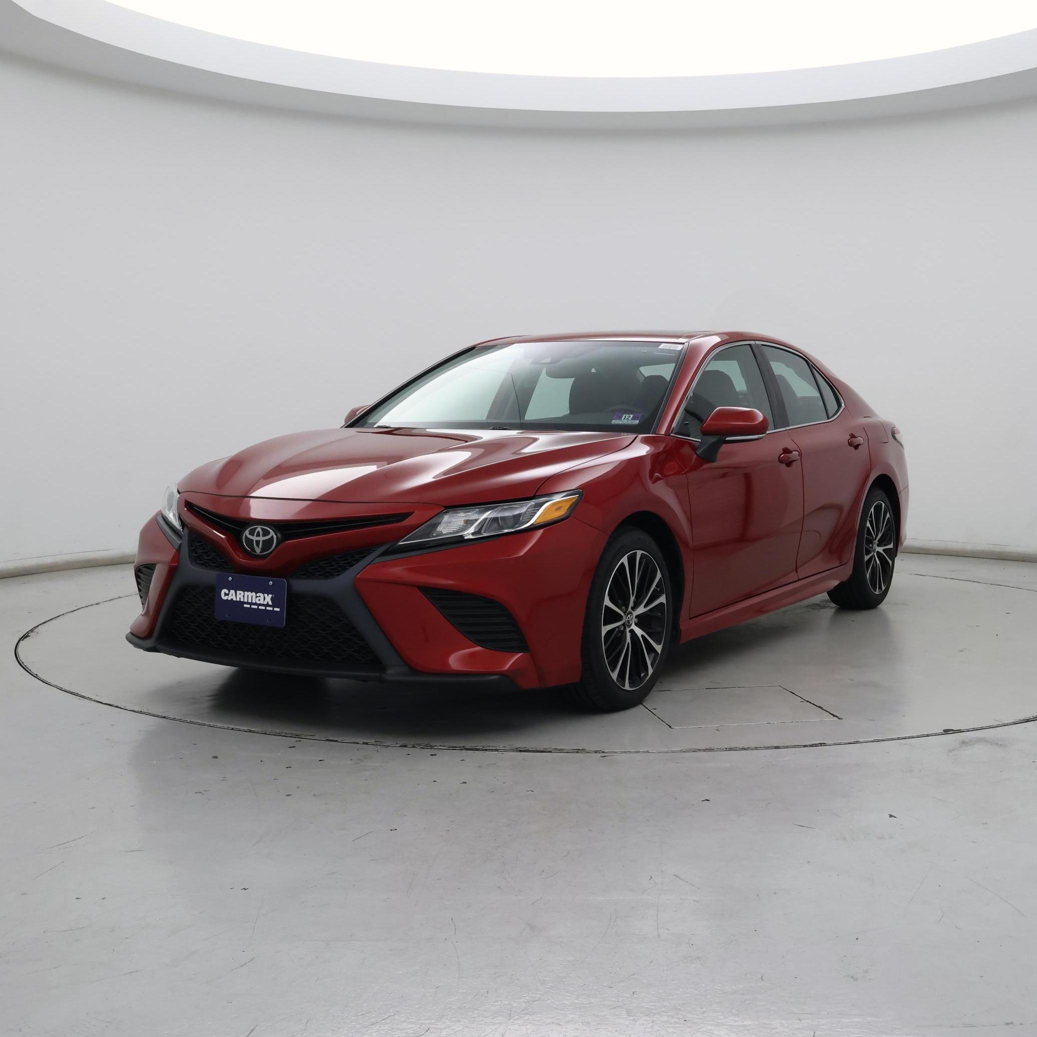 Thumbnail: 2019 Toyota Camry - 4