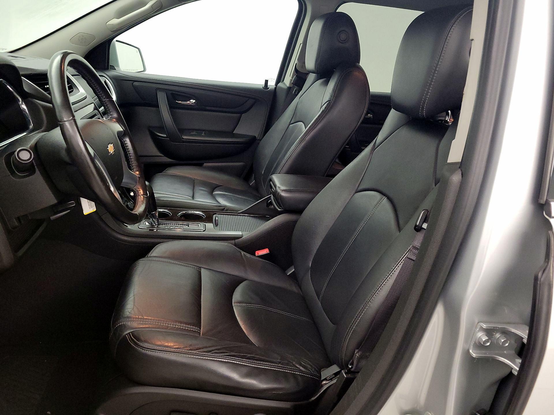 Thumbnail: 2015 Chevrolet Traverse - 11