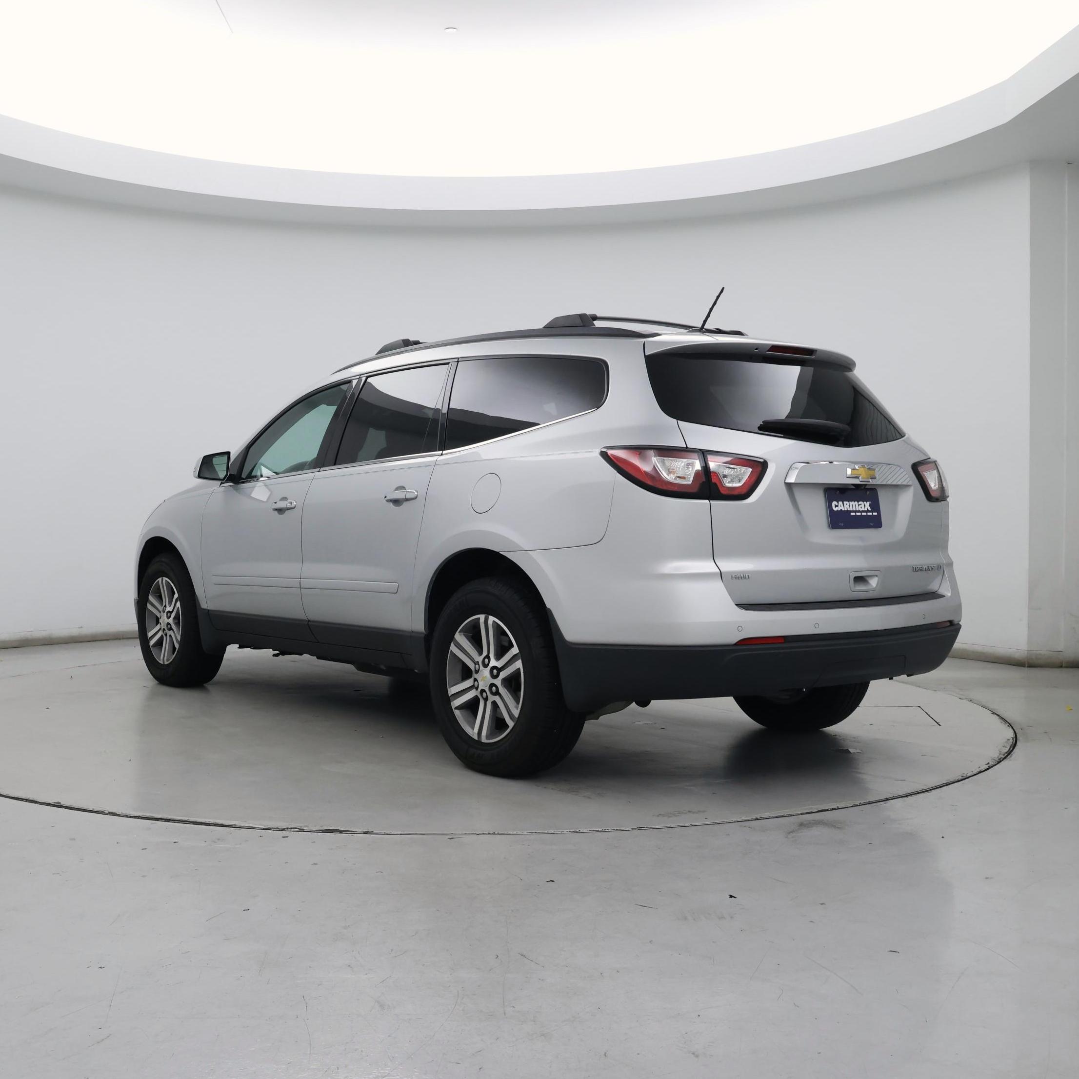 Thumbnail: 2015 Chevrolet Traverse - 2
