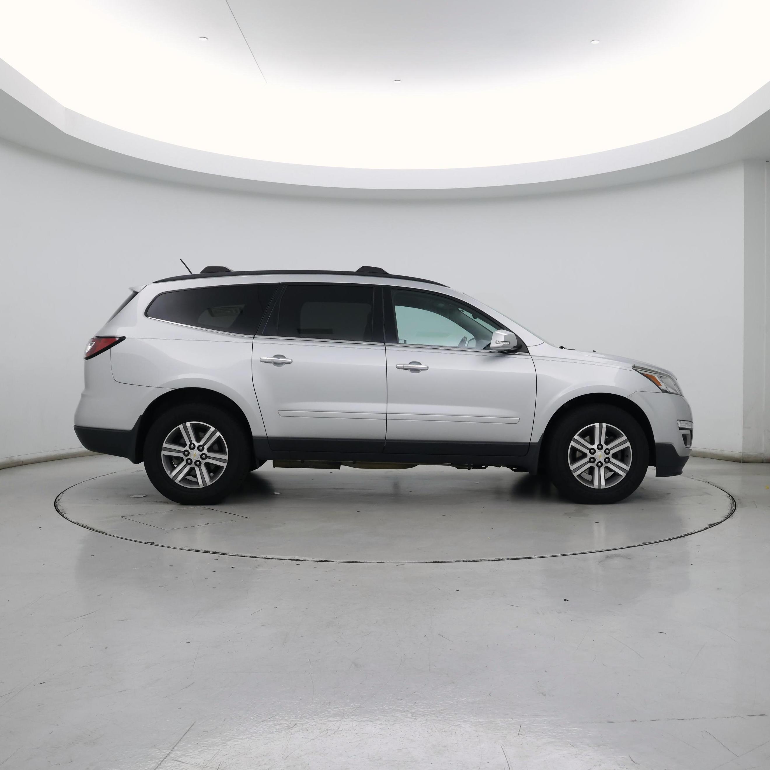 Thumbnail: 2015 Chevrolet Traverse - 7
