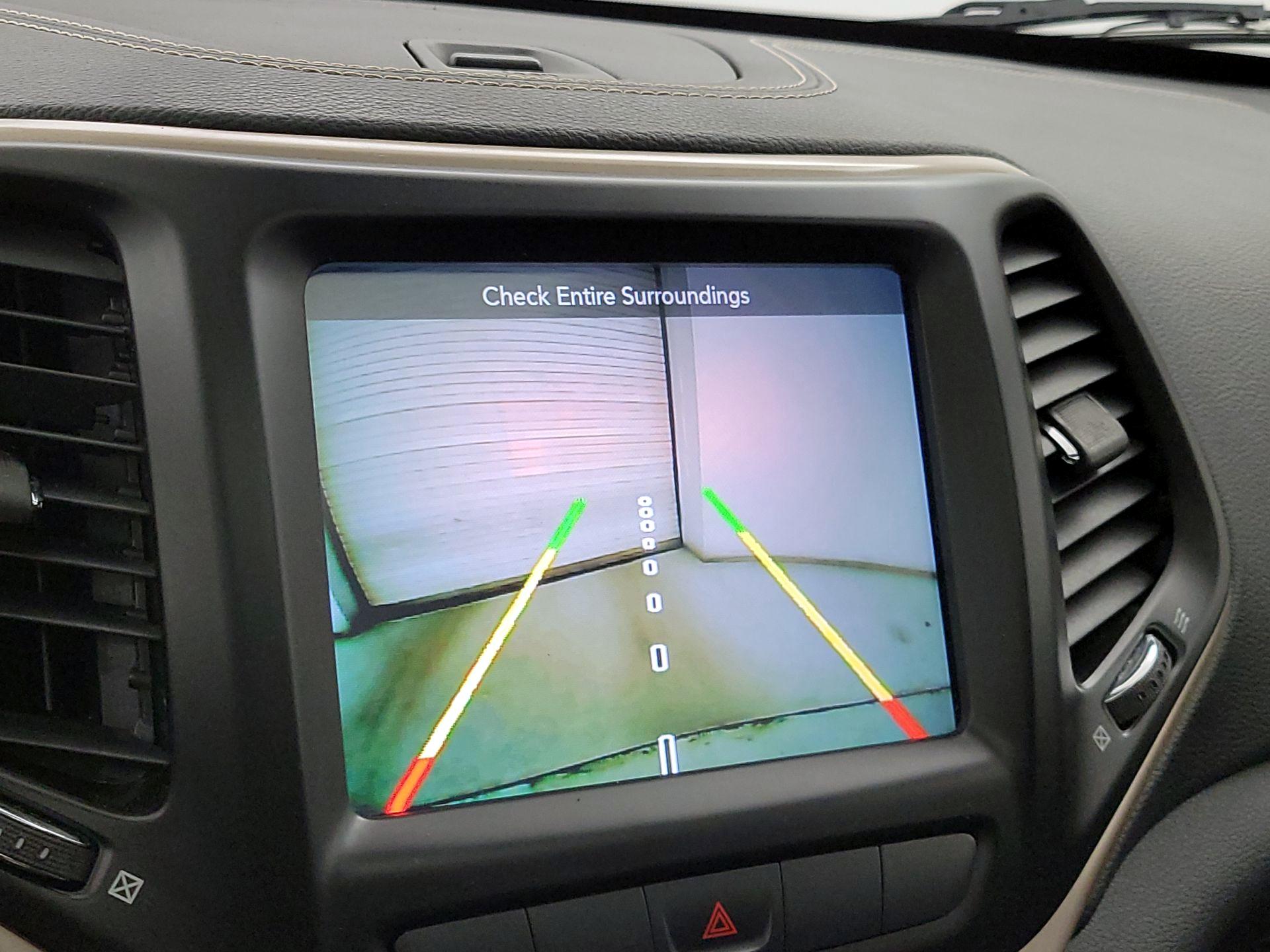 Thumbnail: 2014 Jeep Cherokee - 14