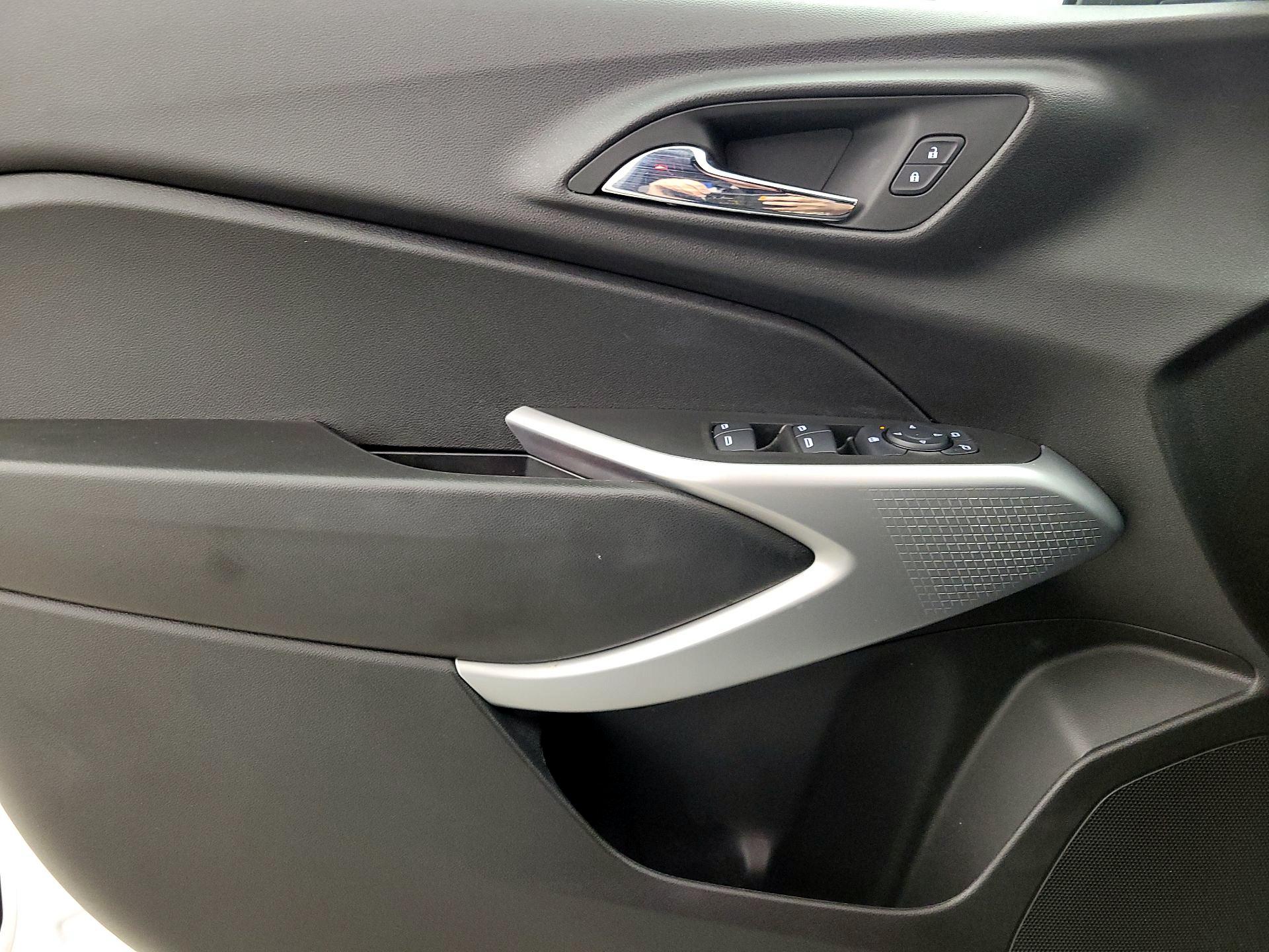 Thumbnail: 2025 Chevrolet Trax - 12
